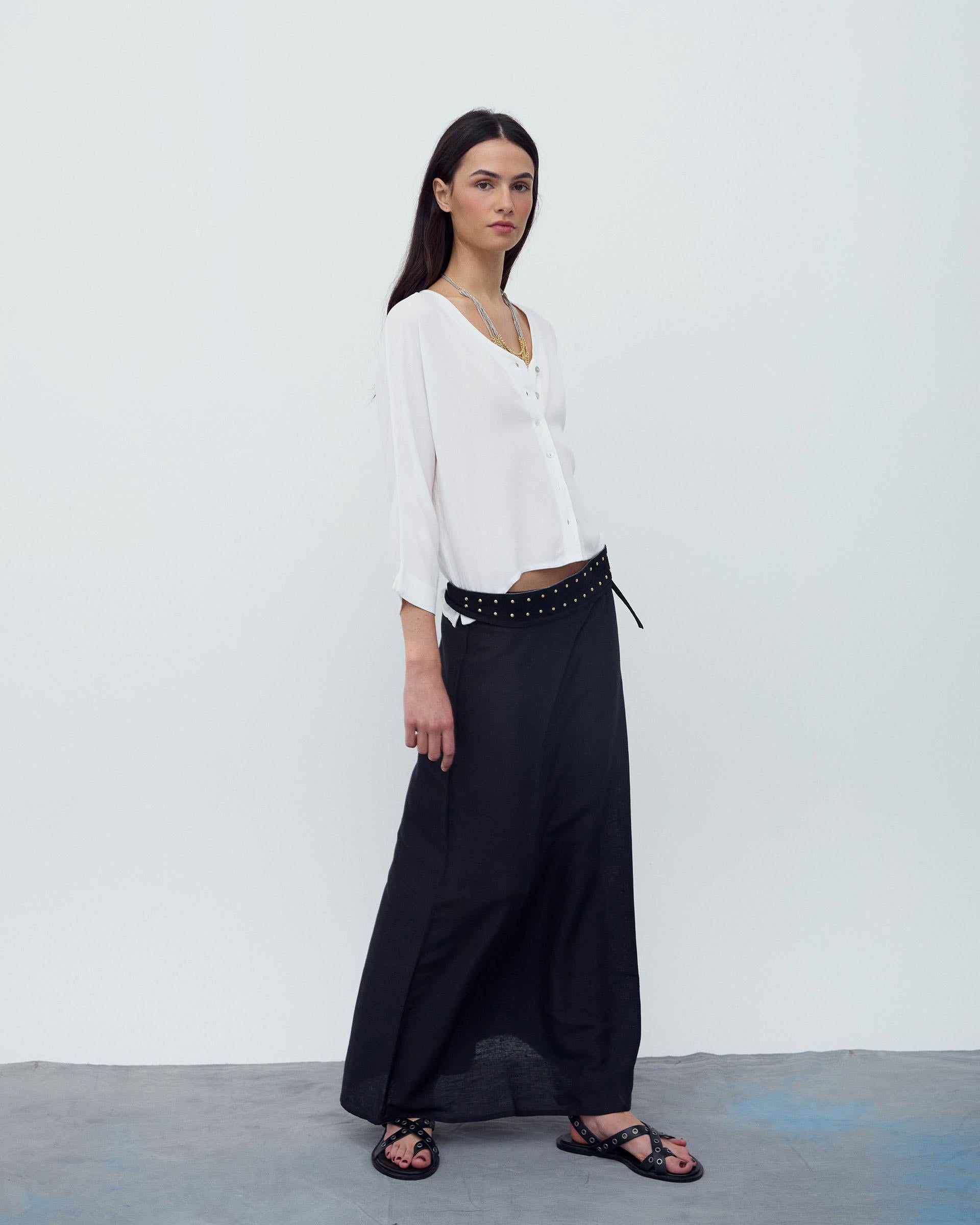 Blusa Básica Escote Pico Blanca