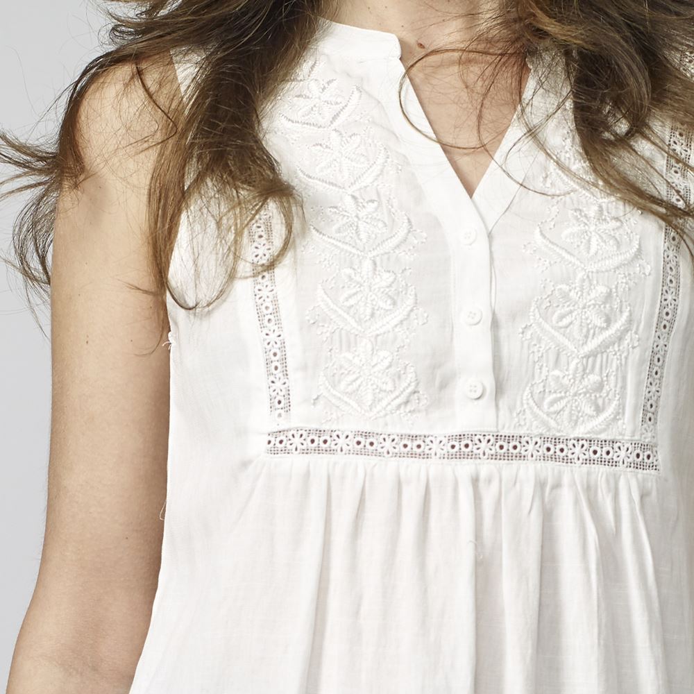 Blusa Fluida Mujer Sin Mangas con Bordados y Puntilla – Koroshi 2012BL70