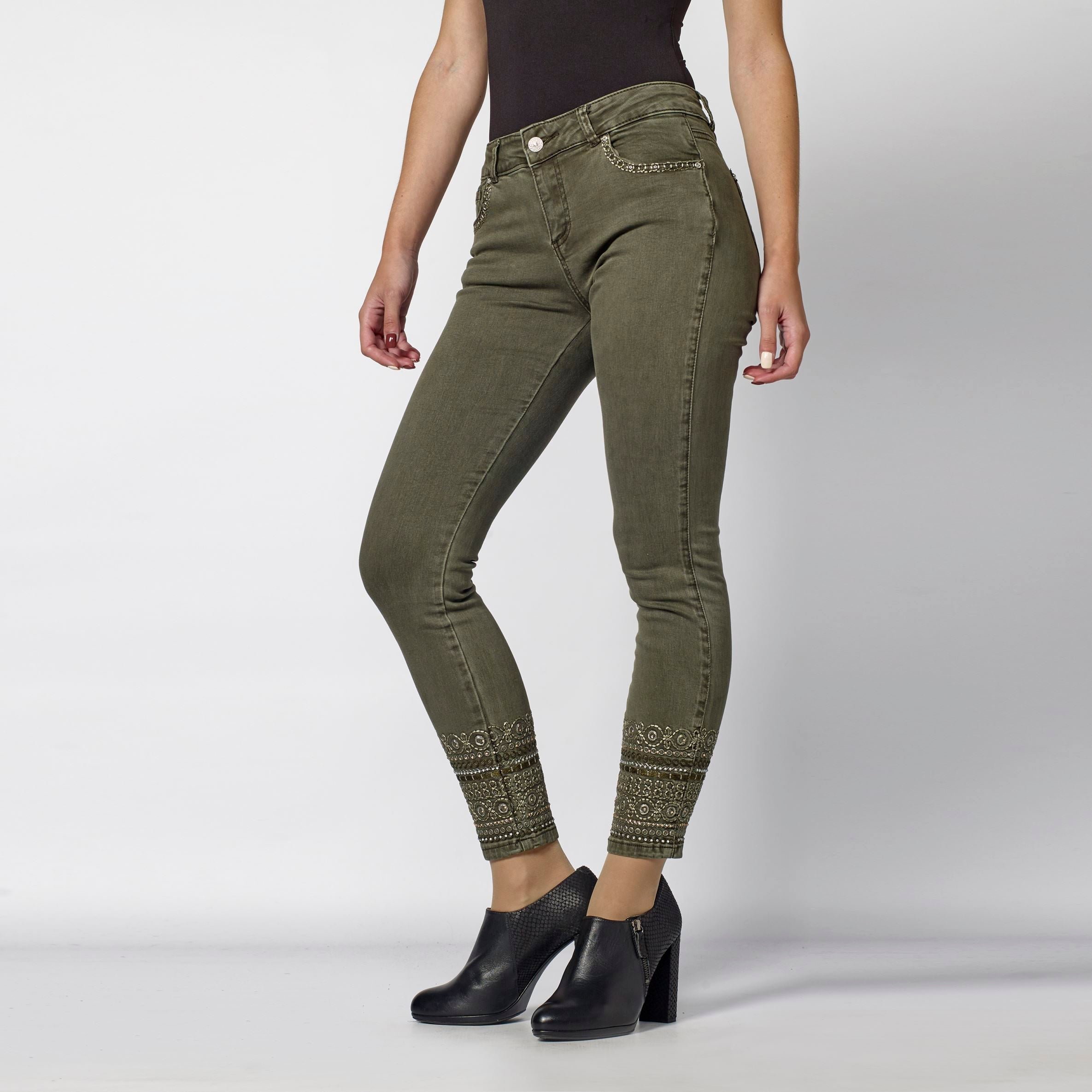 Pantalón Tobillero Slim Mujer con Bordado Étnico – Koroshi 2012PT23