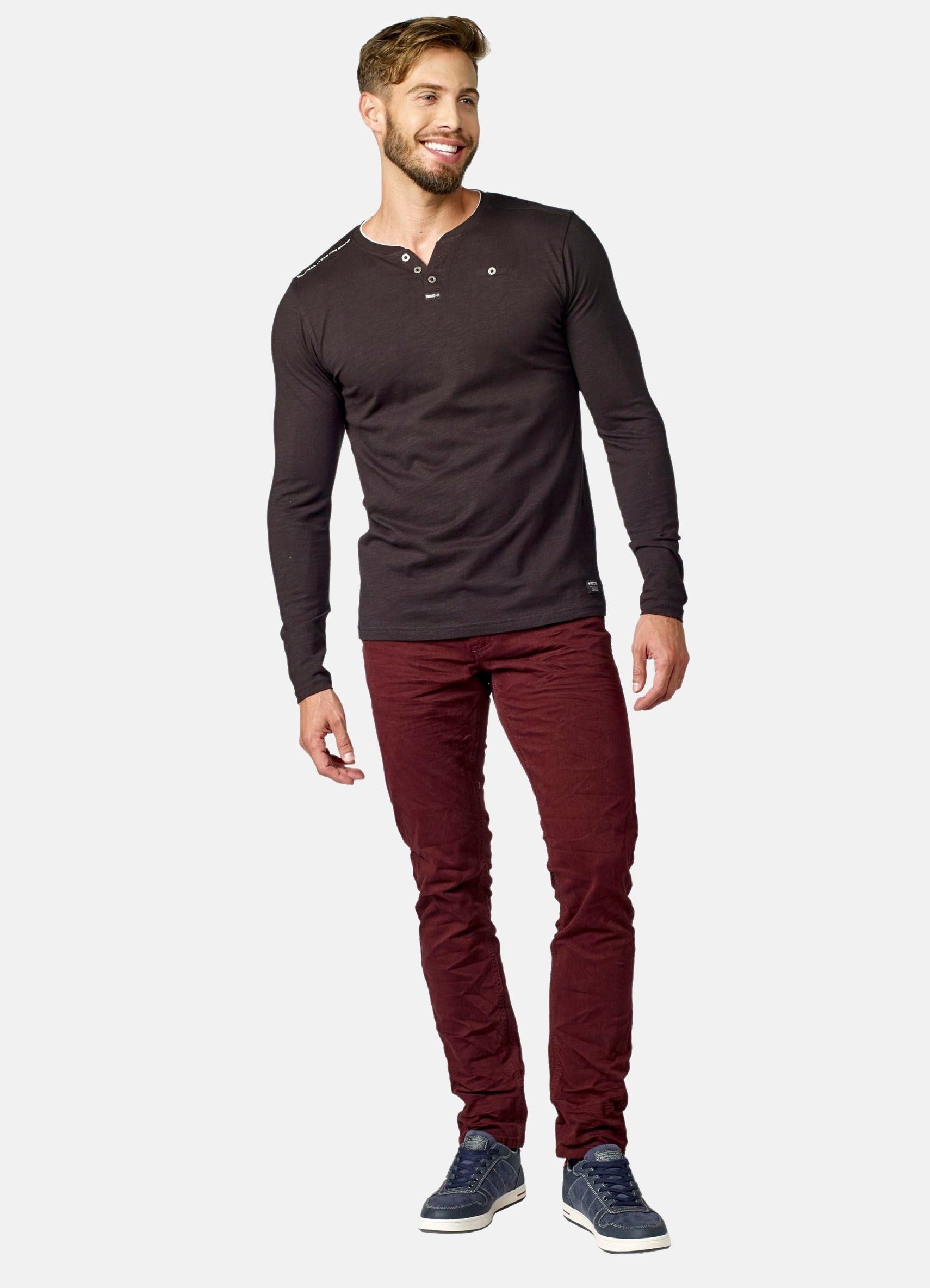 Camiseta Manga Larga Hombre Cuello Panadero Estampada – Koroshi 2021ML11