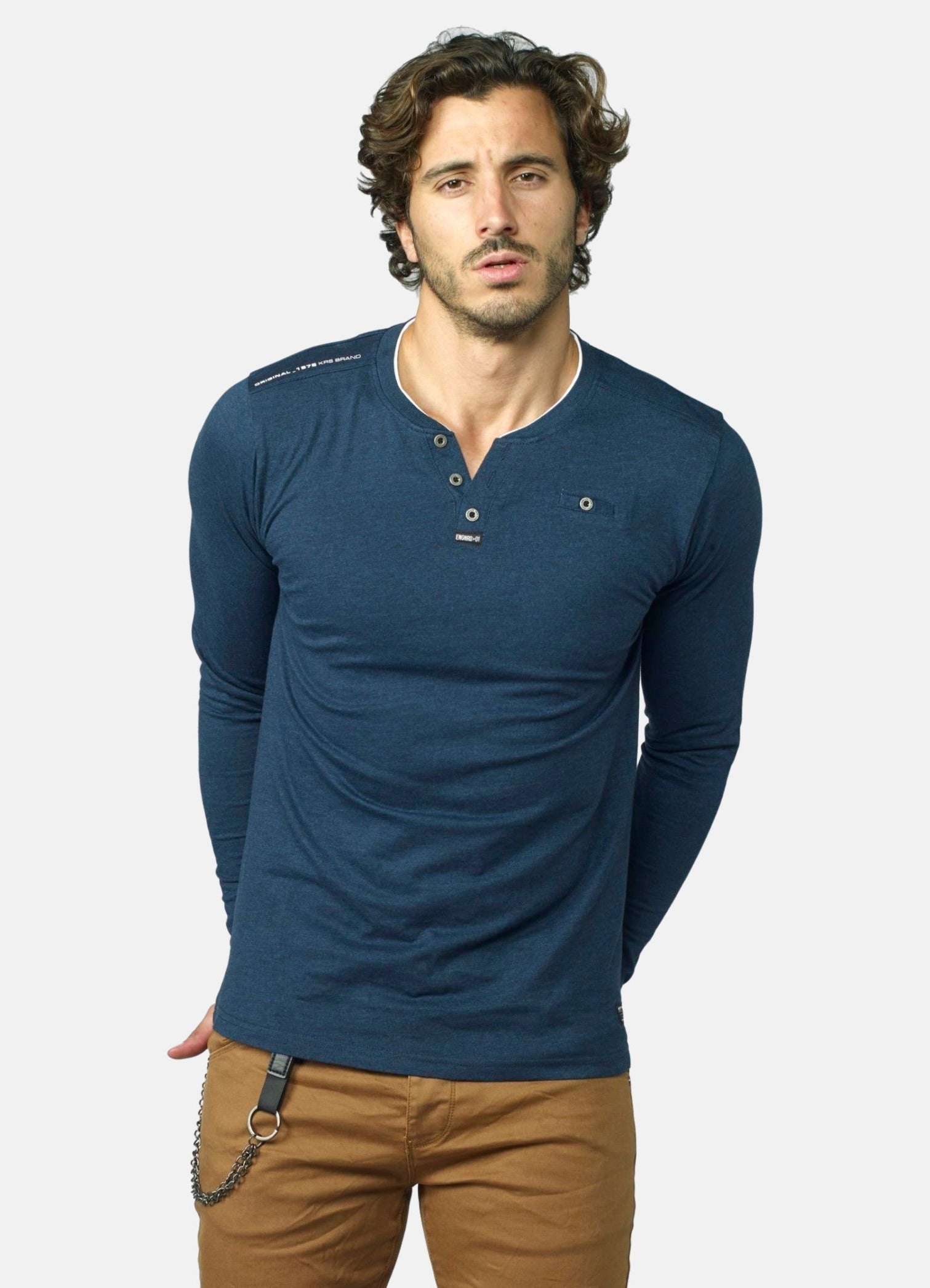 Camiseta Manga Larga Hombre Cuello Panadero Estampada – Koroshi 2021ML11
