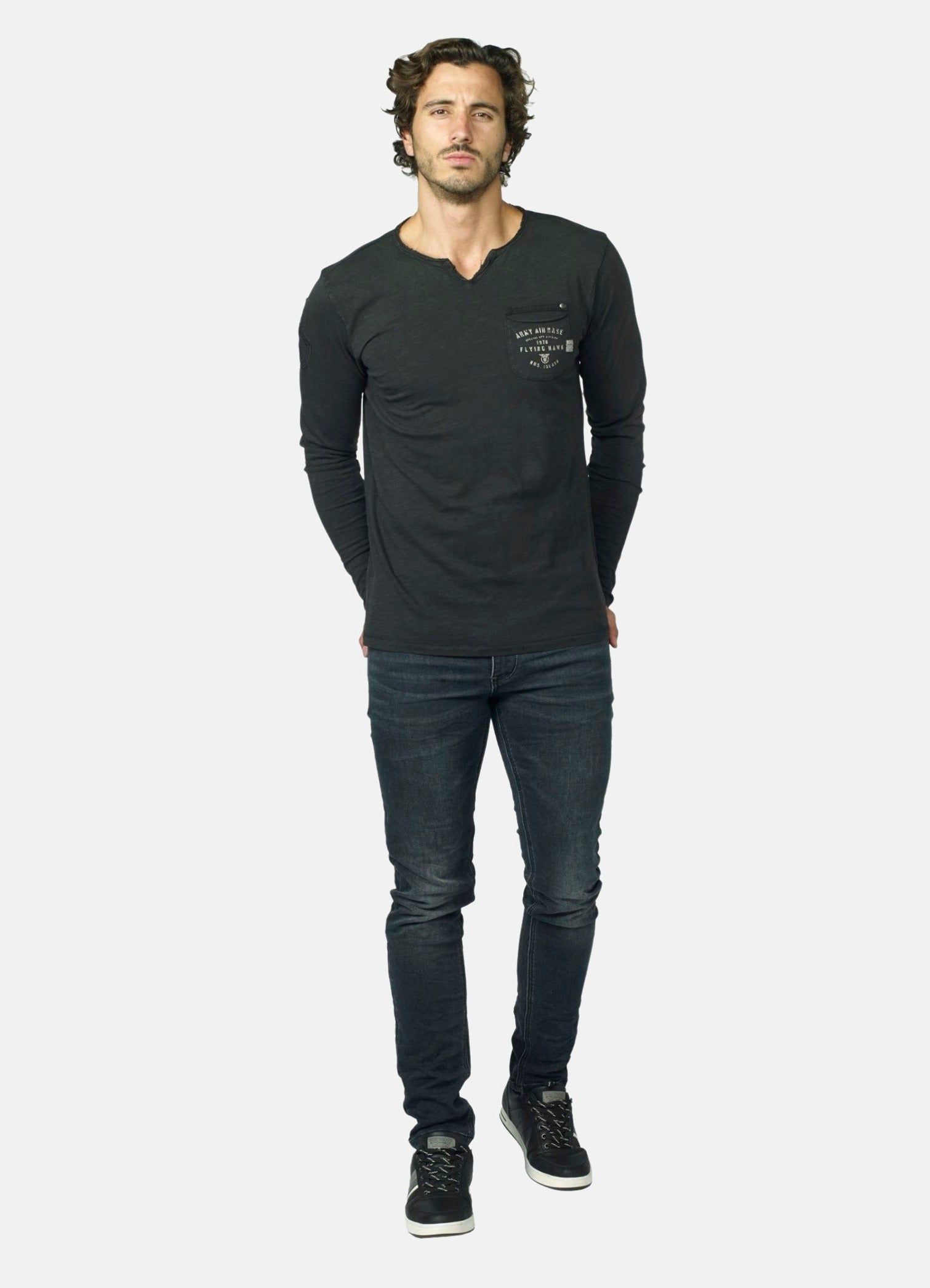 Camiseta Manga Larga Hombre Cuello Partido con Bolsillo – Koroshi 2021ML16
