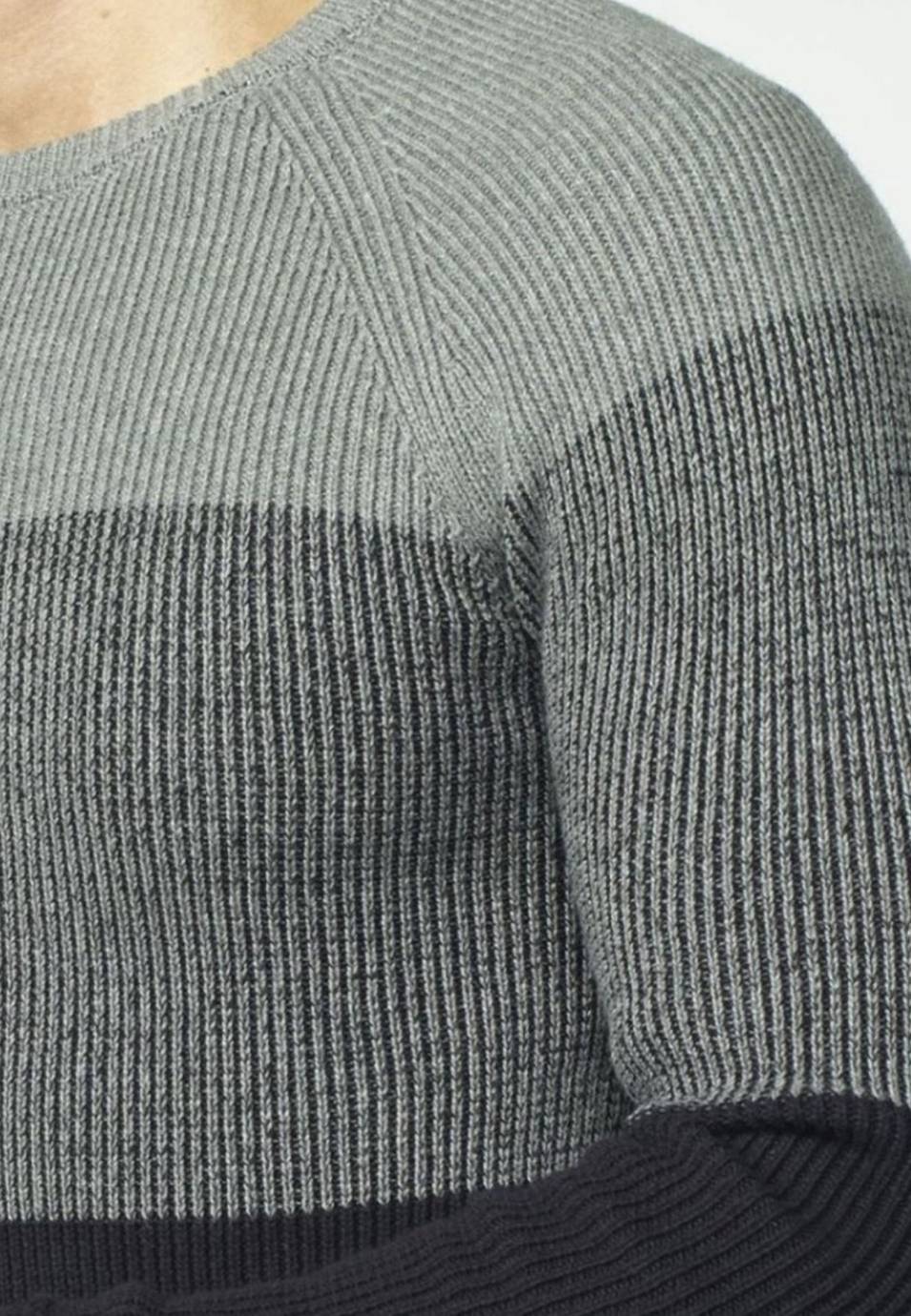 Jersey Hombre Punto Canalé Efecto Degradado – Koroshi 2021TR12