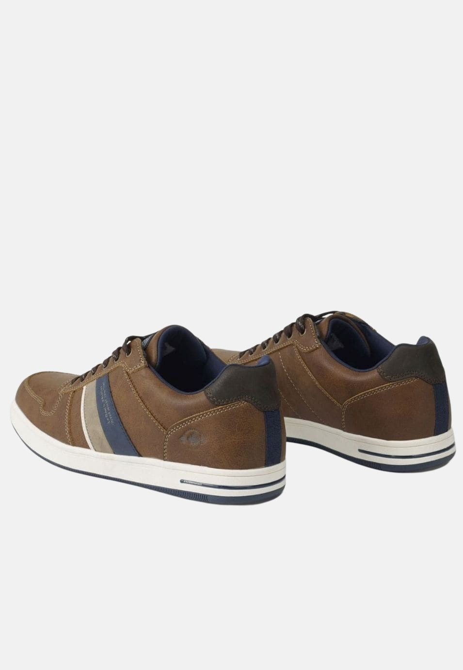 Sneaker para hombre con cordones