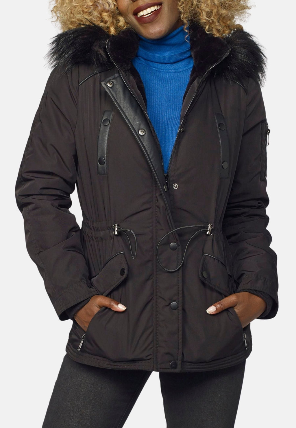 Chaqueta Parka Corta Acolchada Mujer con Capucha de Pelo – Koroshi 2022JA57