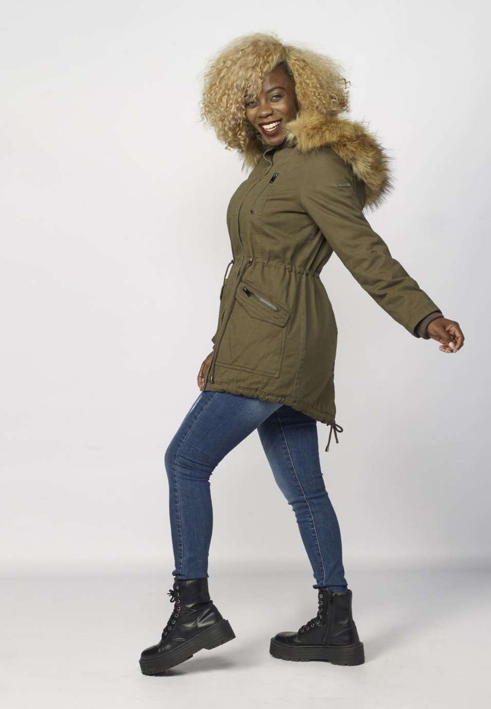 Parka Larga Mujer de Algodón con Capucha de Pelo – Koroshi Caqui