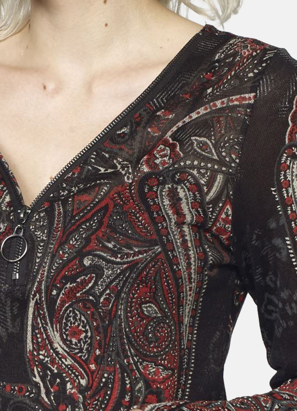 Camiseta Manga Larga Mujer Estampado Cachemir Cuello Pico – Koroshi Rojo