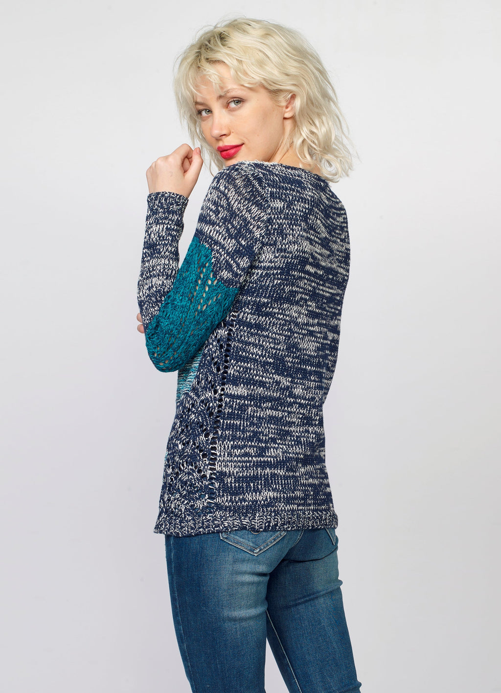 Jersey de Punto Mujer Rayas y Calados Cuello Redondo – Koroshi 2022TR04