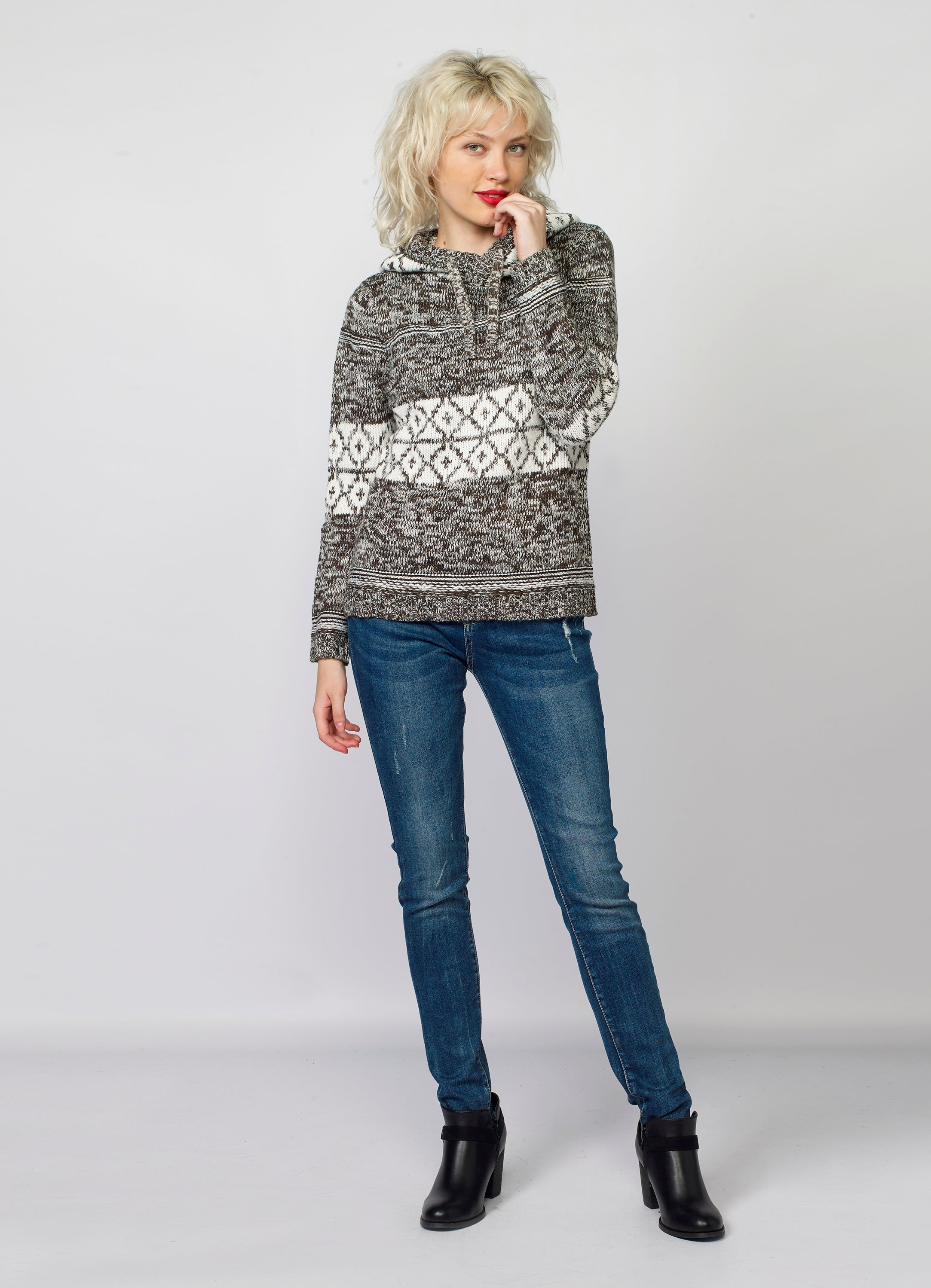 Jersey de Punto Mujer Jacquard Geométrico con Capucha – Koroshi 2022TR05