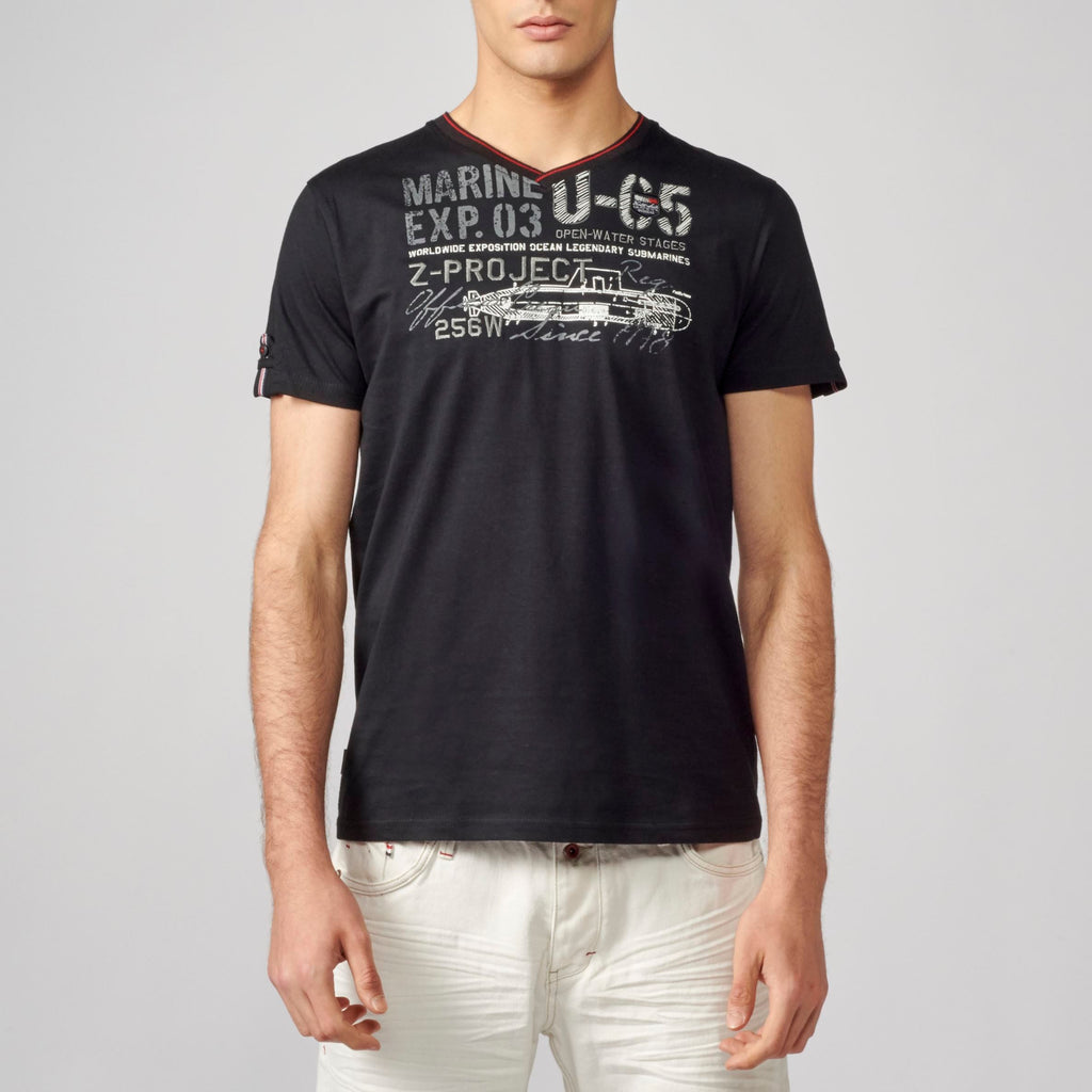 Camiseta Hombre Cuello Pico Estampado en el Pecho – Koroshi 2111MC04