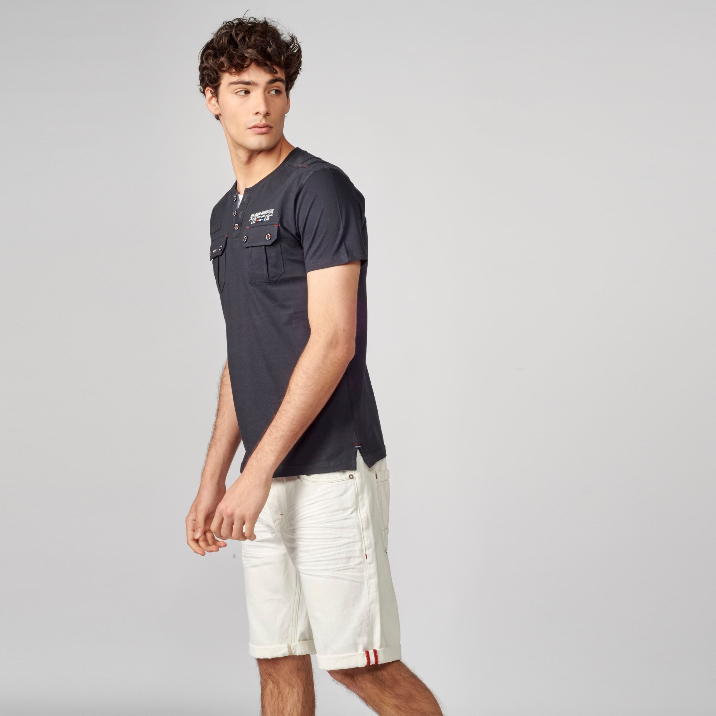 Camiseta Hombre Cuello Panadero Bolsillos – Koroshi 2111MC49
