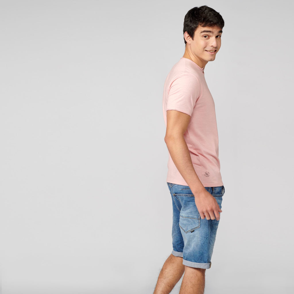 Camiseta Manga Corta Hombre Cuello con Abertura – Koroshi 2111MC62