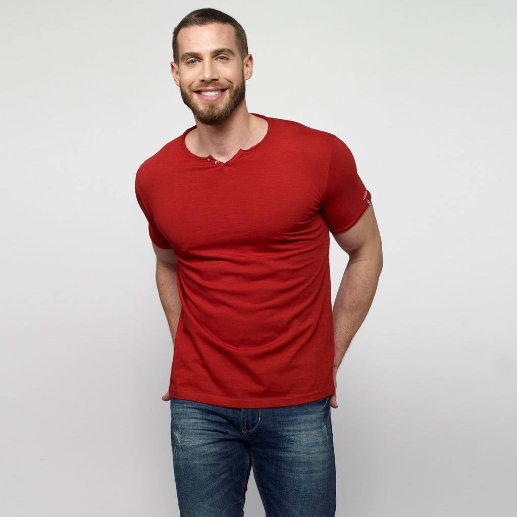 Camiseta Manga Corta Hombre Cuello con Abertura – Koroshi 2111MC62