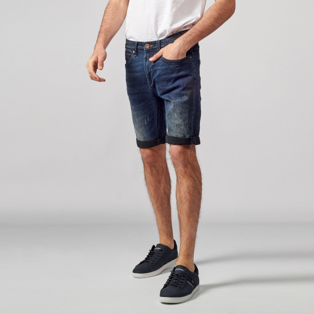 Short Hombre Denim Slim Efecto Gastado – Koroshi Azul Oscuro