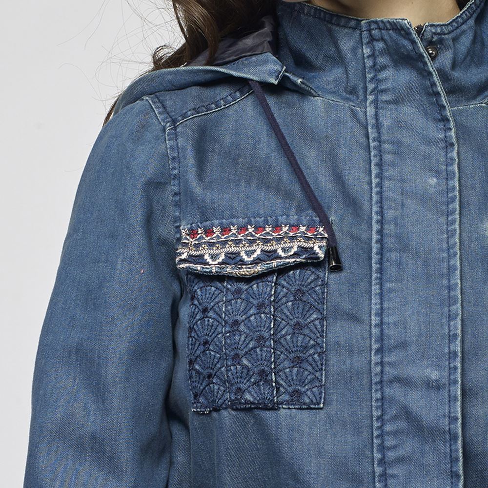 Parka Larga Denim Mujer Capucha y Bordado Étnico – Koroshi Azul