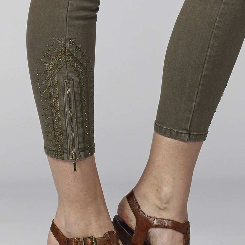 Pantalón Slim Fit Tobillero Mujer Sarga Elástica – Koroshi 2112PT35