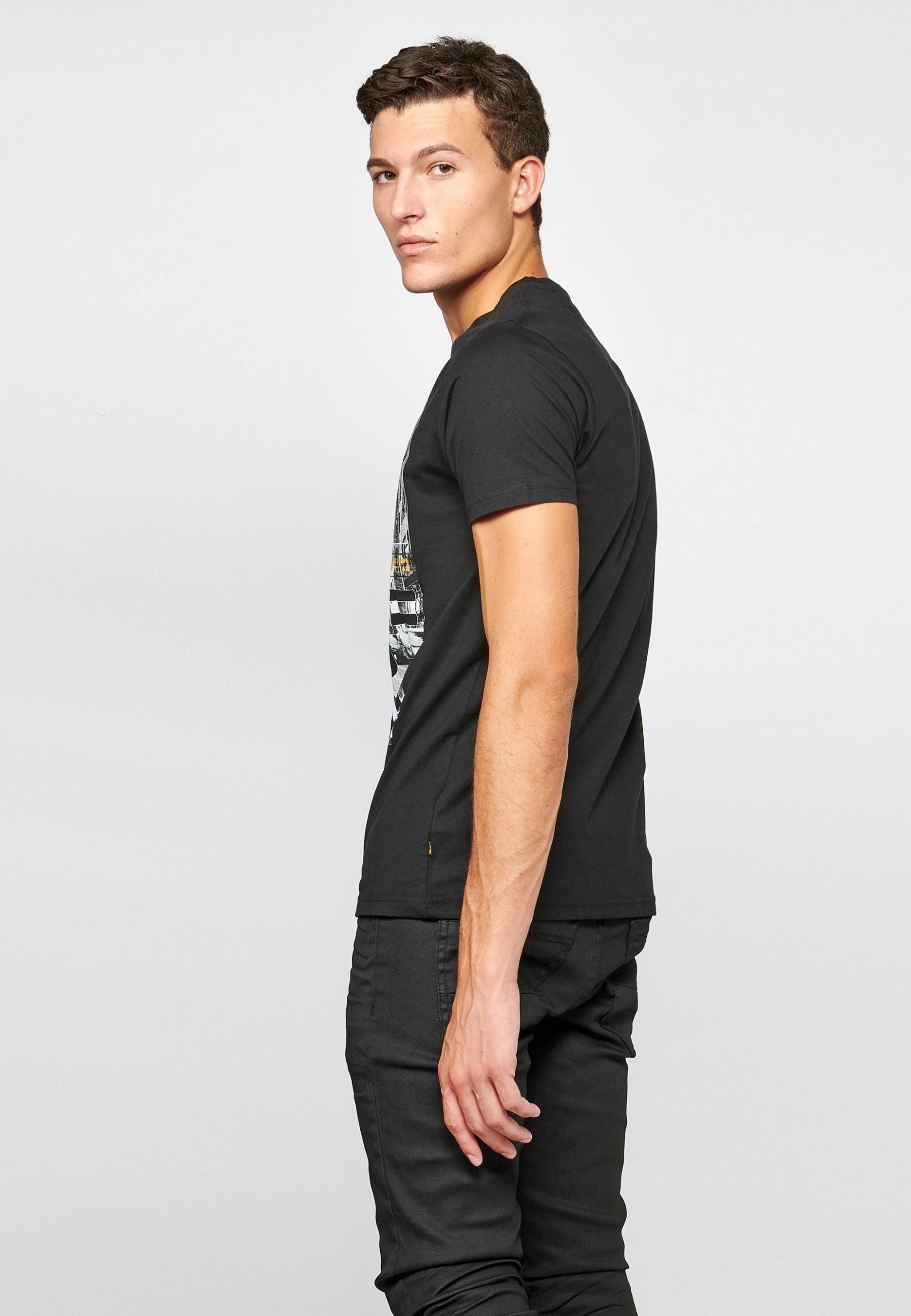 Camiseta Hombre Manga Corta Estampado Urbano – Koroshi 2121MC30