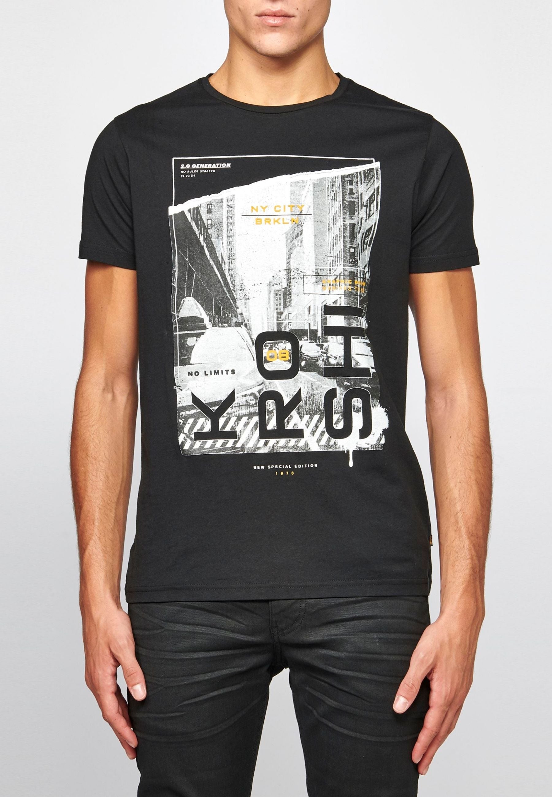 Camiseta Hombre Manga Corta Estampado Urbano – Koroshi 2121MC30
