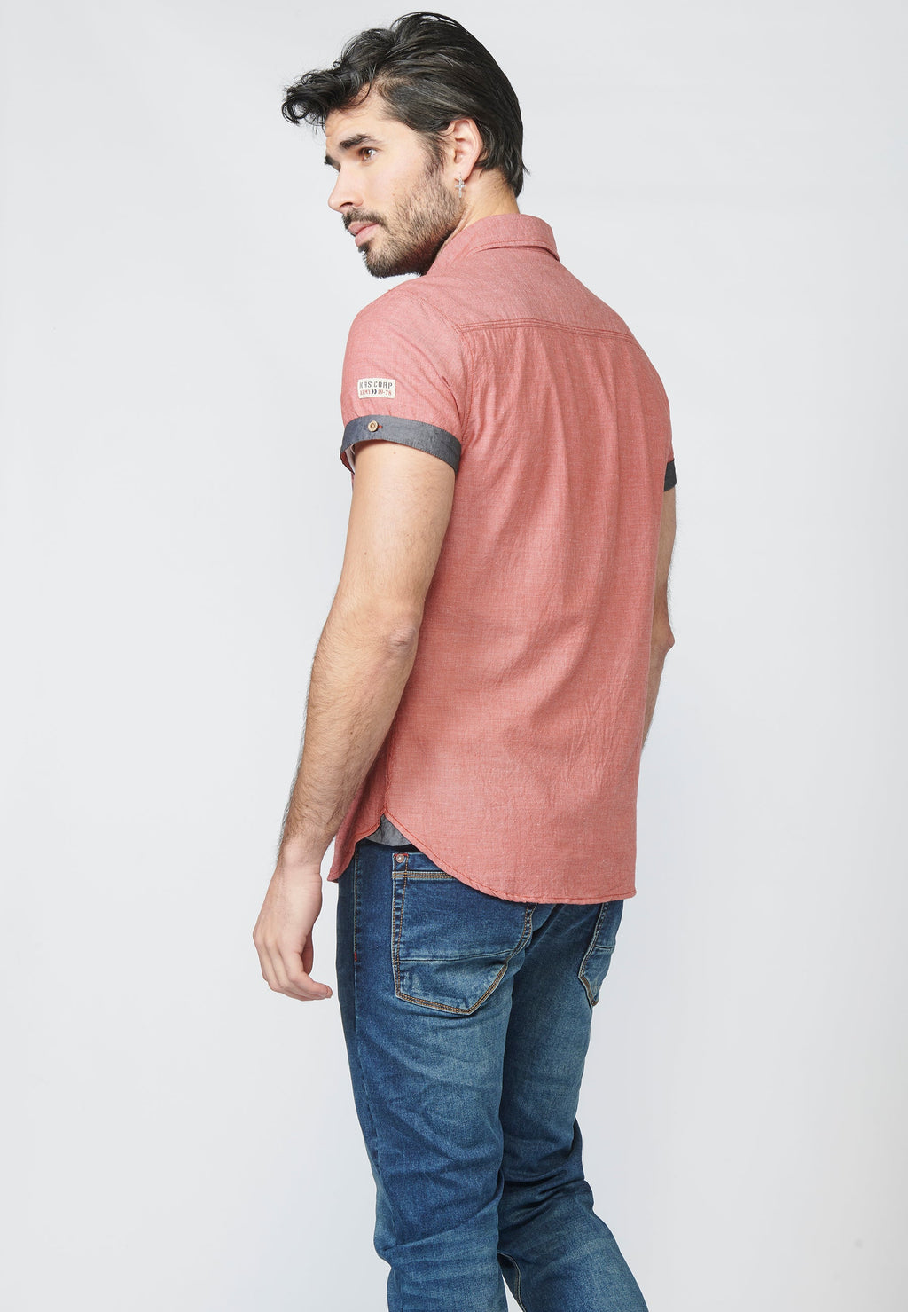 Camisa Hombre Manga Corta Fil a Fil Estampado Texto – Koroshi 2211CC06