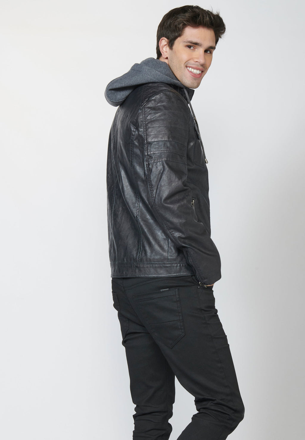 Chaqueta Cazadora Hombre Efecto Piel Capucha Desmontable – Koroshi 2211JA05