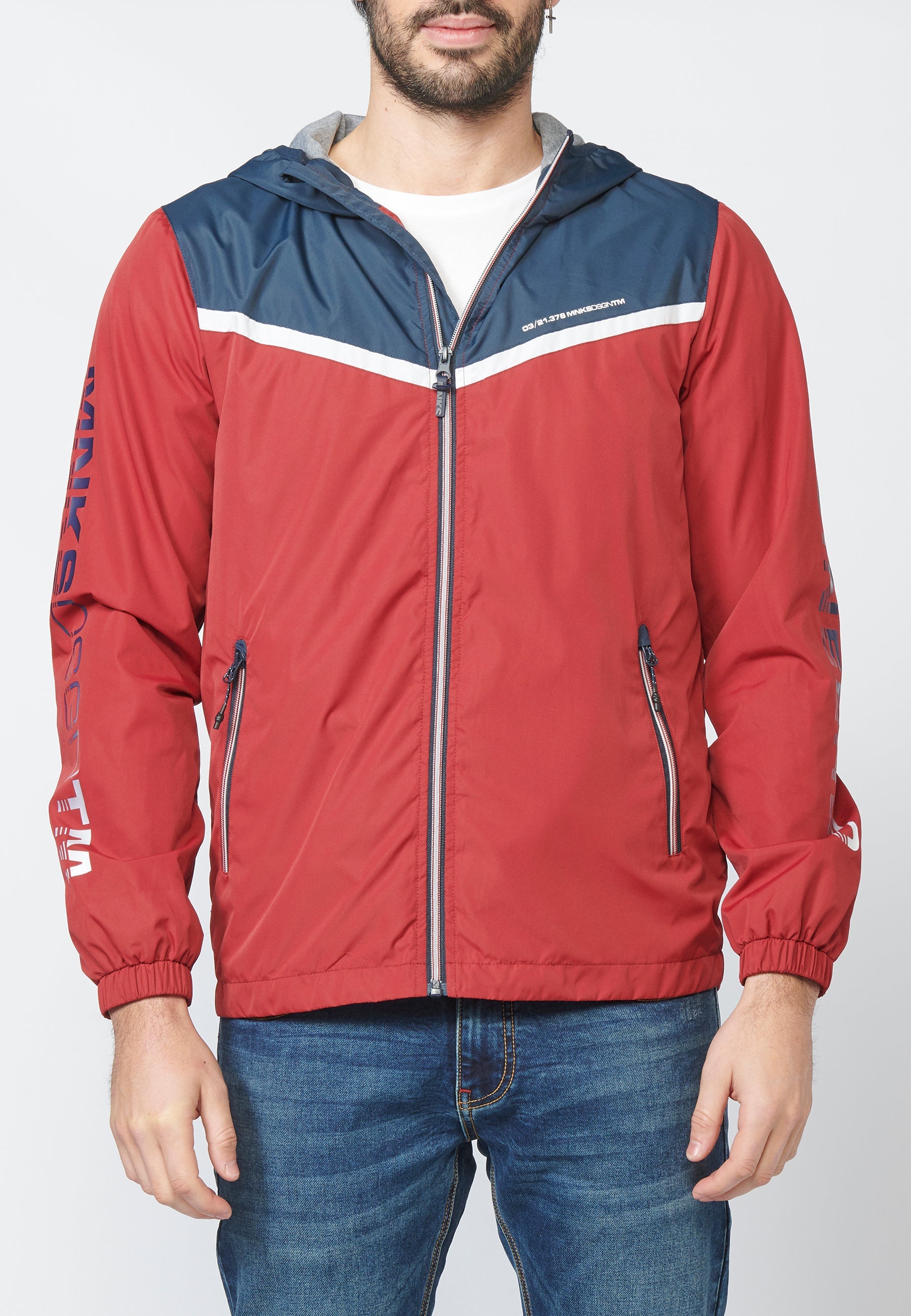 Cazadora Hombre con Capucha y Diseño Color Block – Koroshi 2211JA13