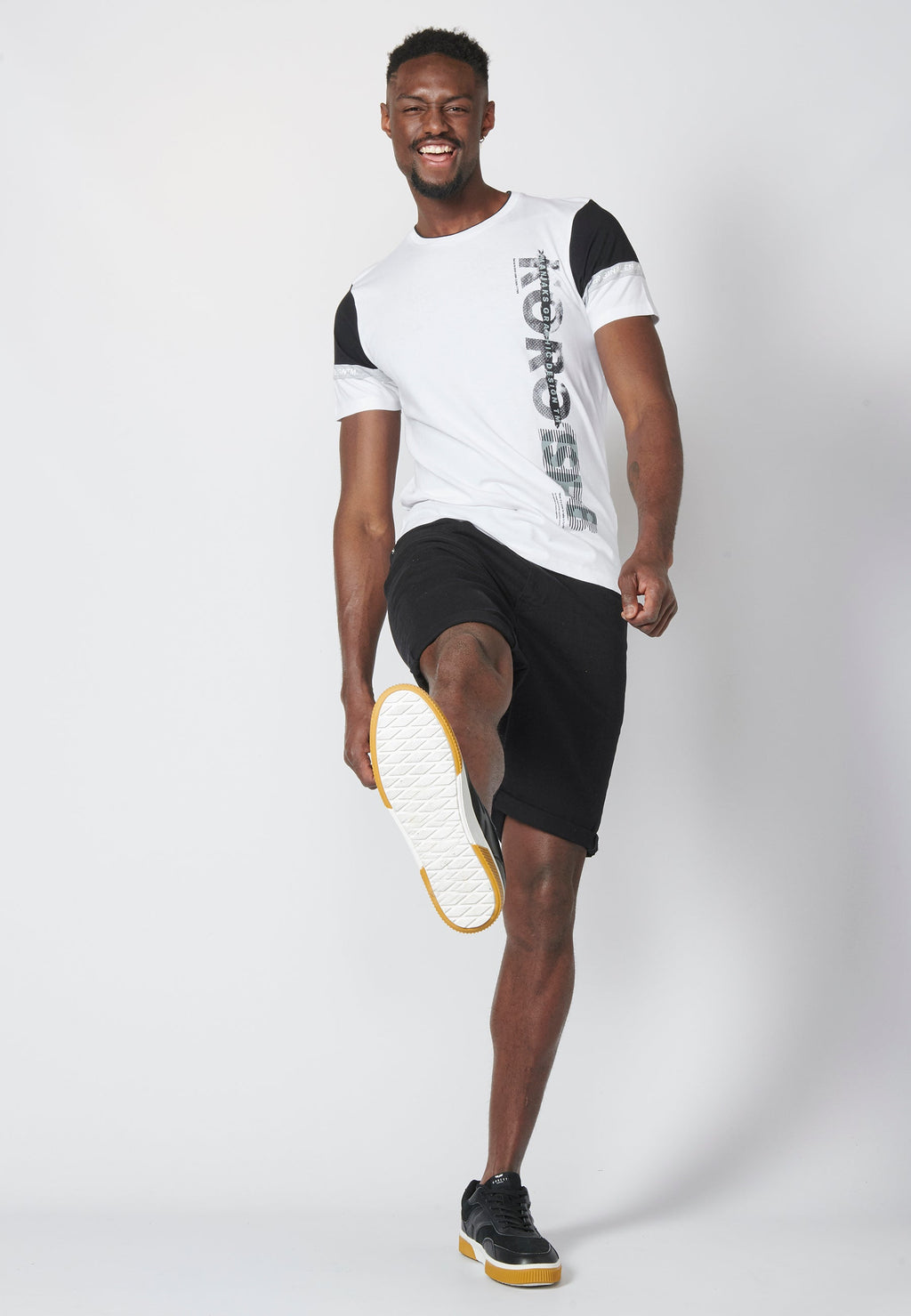 Camiseta Hombre Manga Corta Combinada Logo Lateral – Koroshi 2211MC21