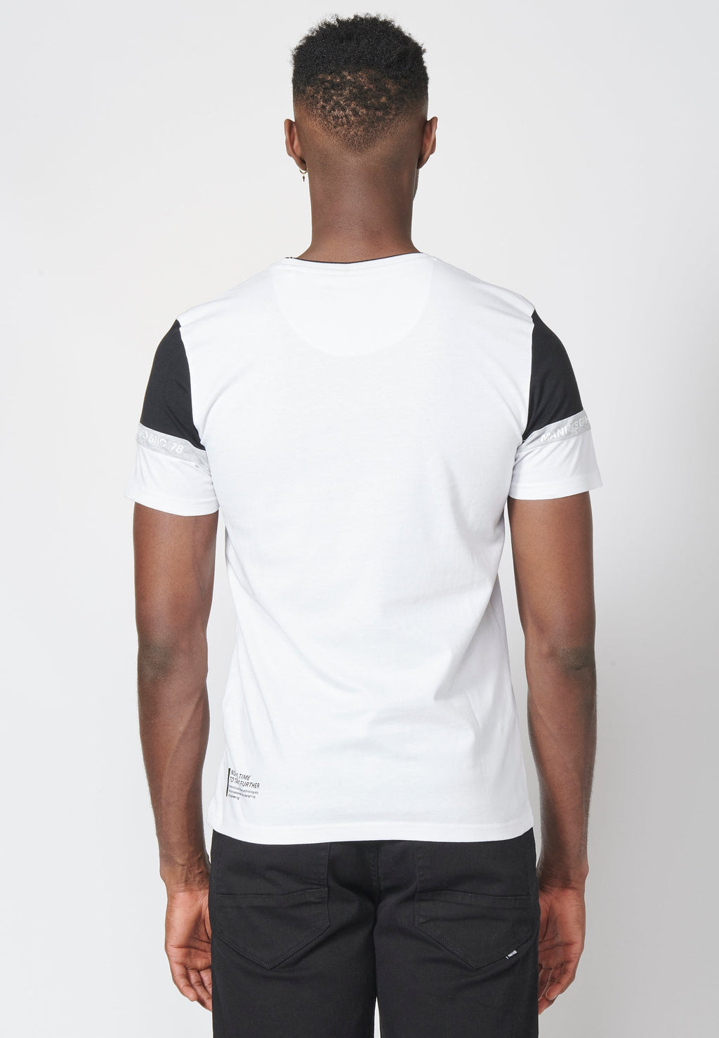 Camiseta Hombre Manga Corta Combinada Logo Lateral – Koroshi 2211MC21