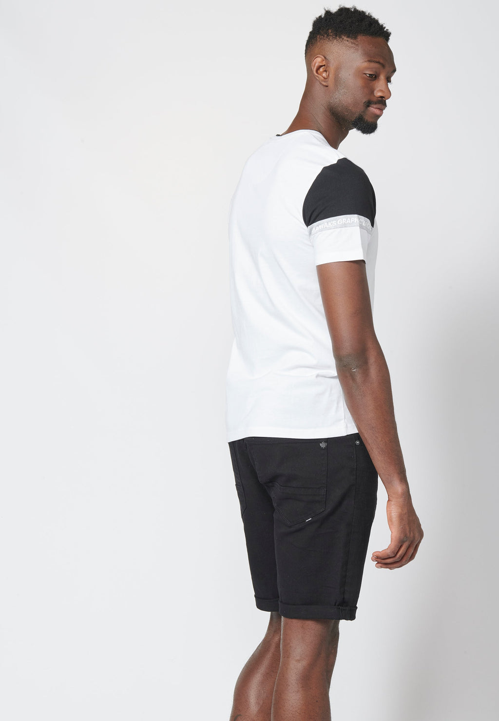 Camiseta Hombre Manga Corta Combinada Logo Lateral – Koroshi 2211MC21