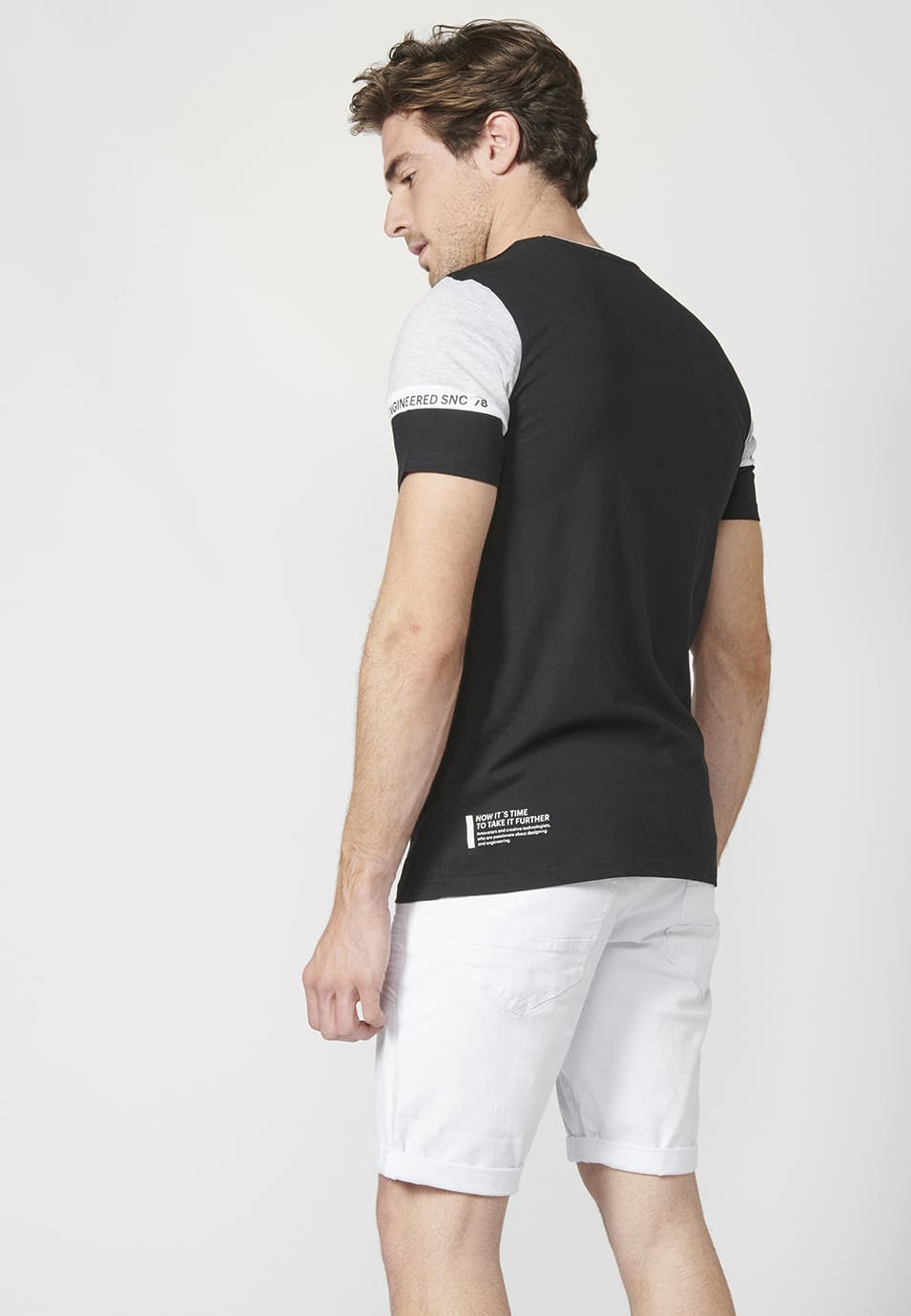 Camiseta Hombre Manga Corta Combinada Logo Lateral – Koroshi 2211MC21