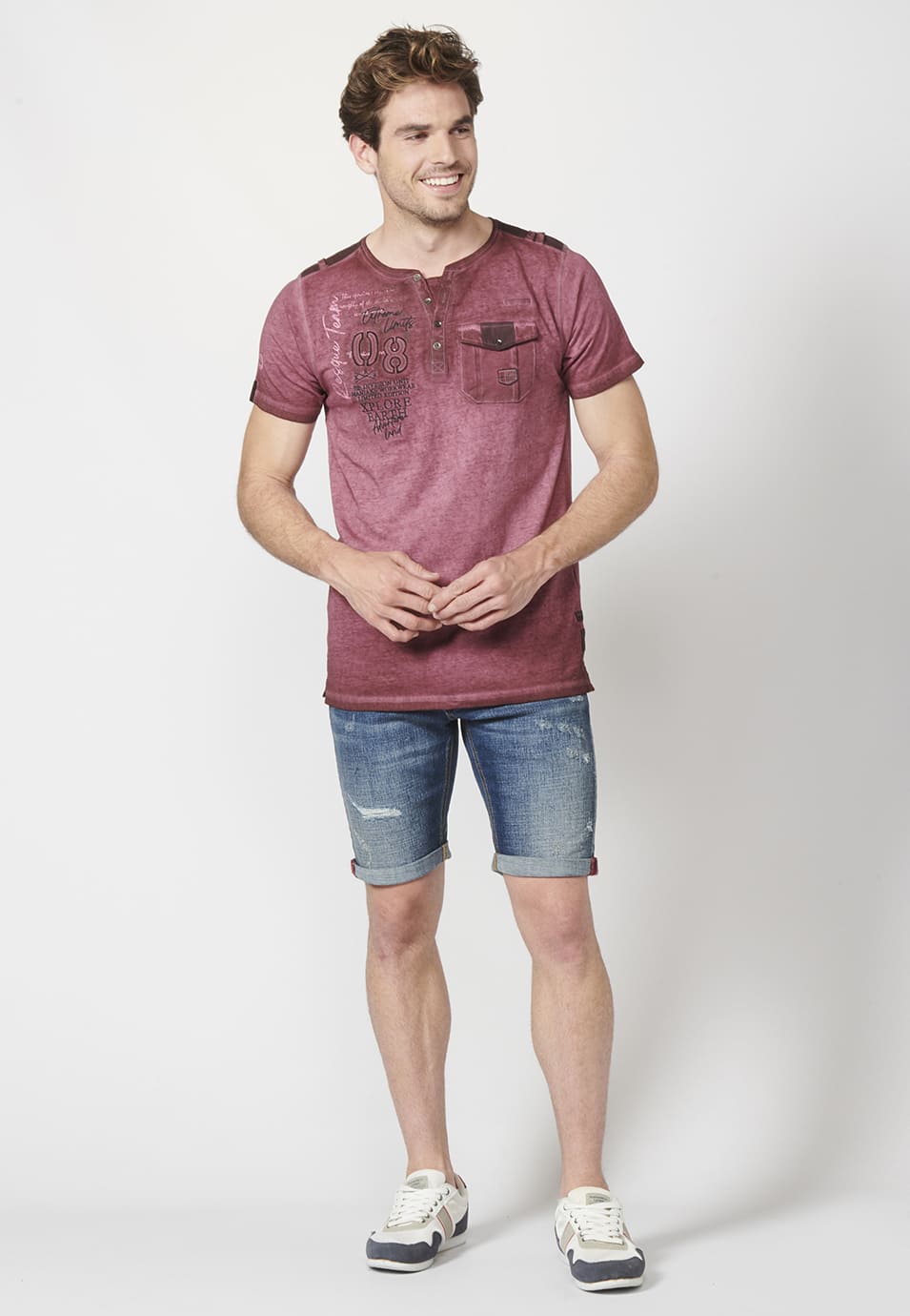 Camiseta Hombre Manga Corta Efecto Gastado con Tapeta y Bolsillo – Koroshi 2211MC24