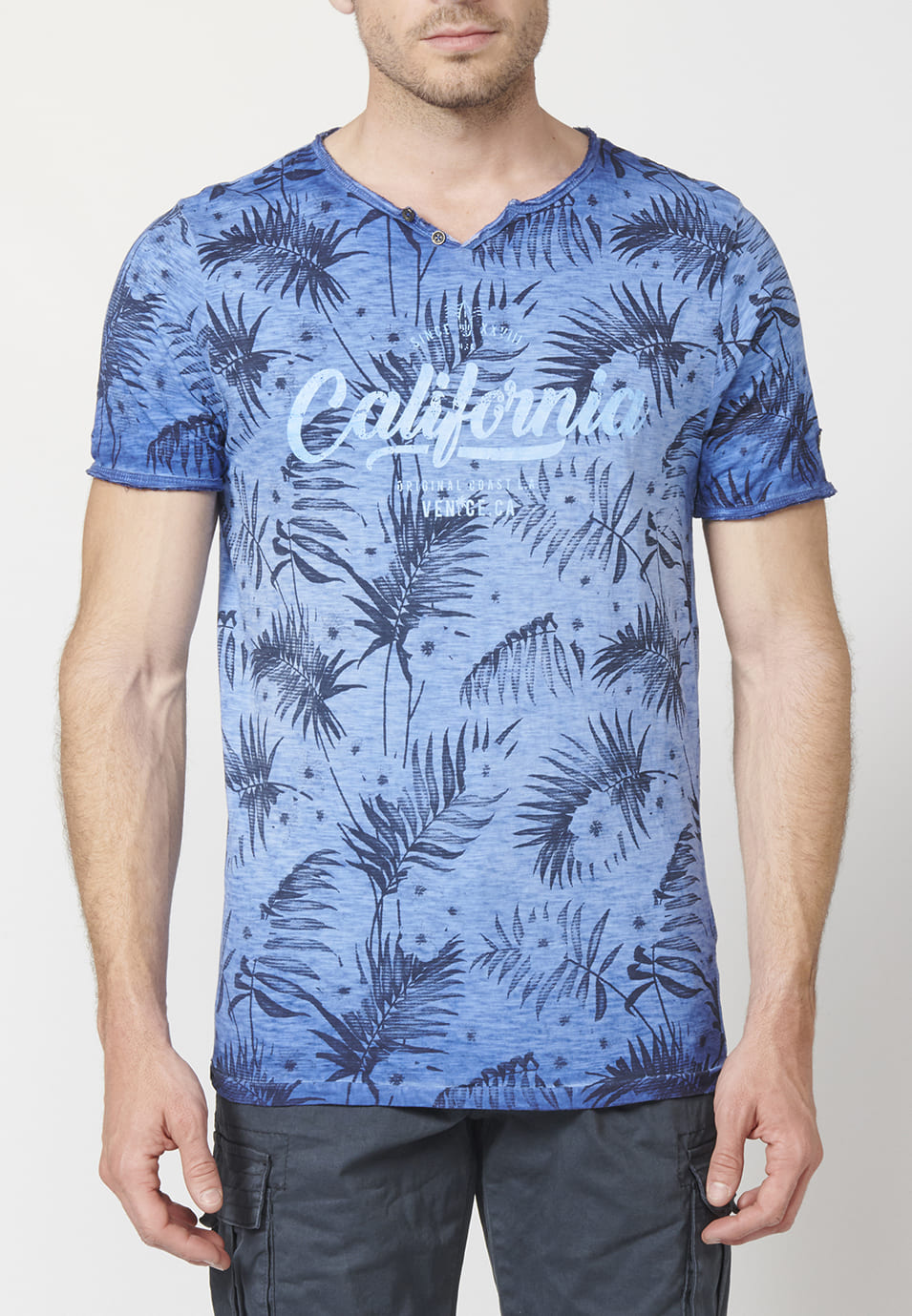 Camiseta Hombre Manga Corta Estampado Tropical – Koroshi 2211MC44