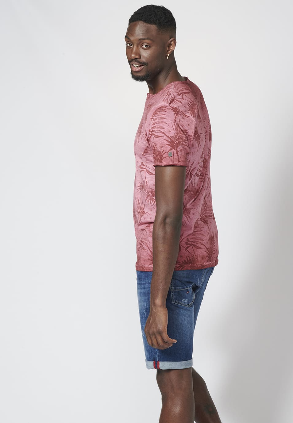 Camiseta Hombre Manga Corta Estampado Tropical – Koroshi 2211MC44