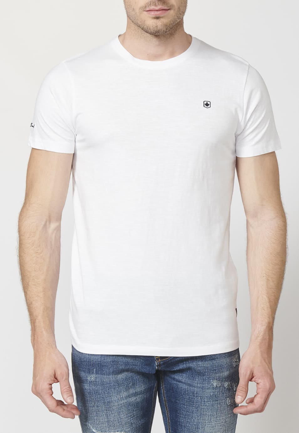 Camiseta Hombre Básica Manga Corta Logo Bordado – Koroshi 2211MC63