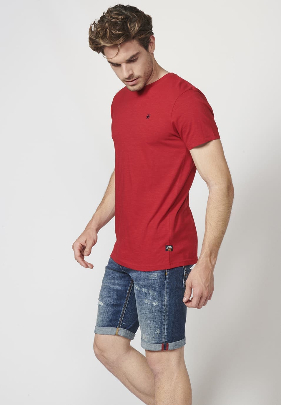 Camiseta Hombre Básica Manga Corta Logo Bordado – Koroshi 2211MC63