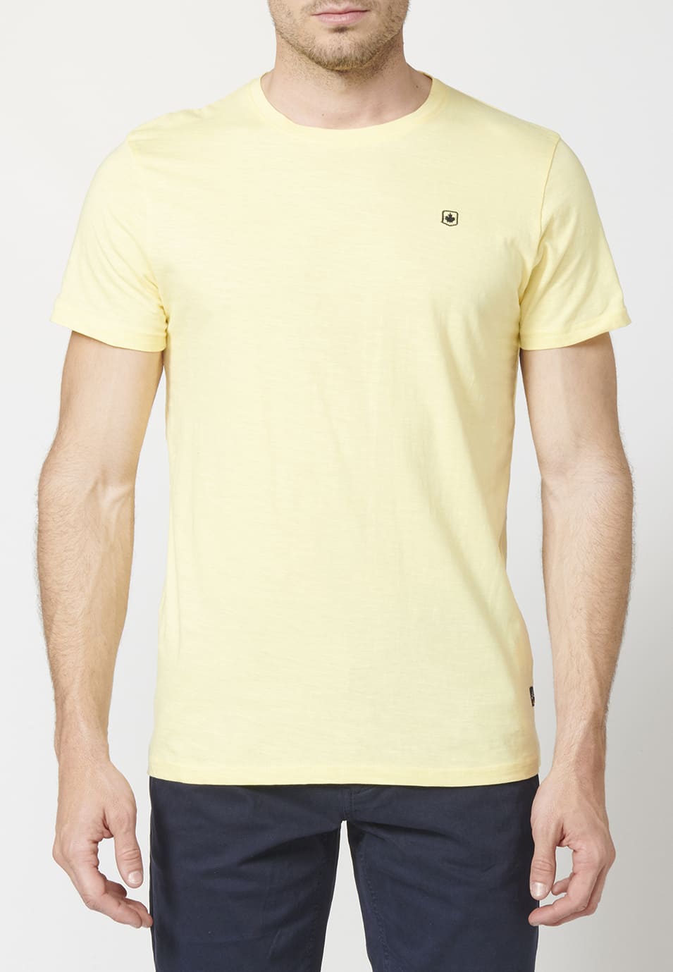 Camiseta Hombre Básica Manga Corta Logo Bordado – Koroshi 2211MC63