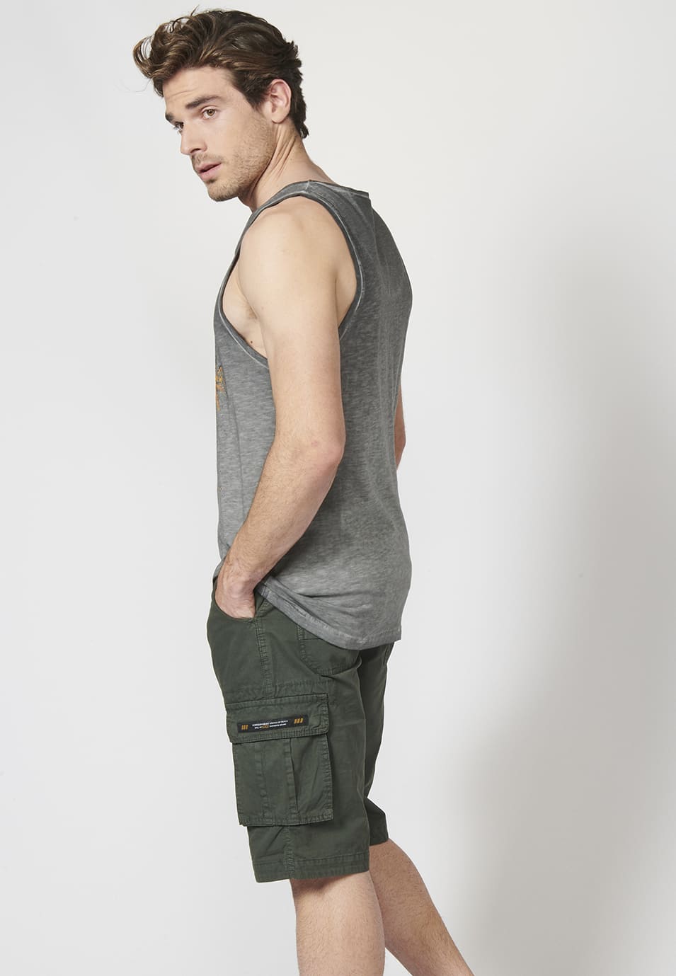 Camiseta de Tirantes Hombre Efecto Desgastado Estampado Surfero – Koroshi Gris