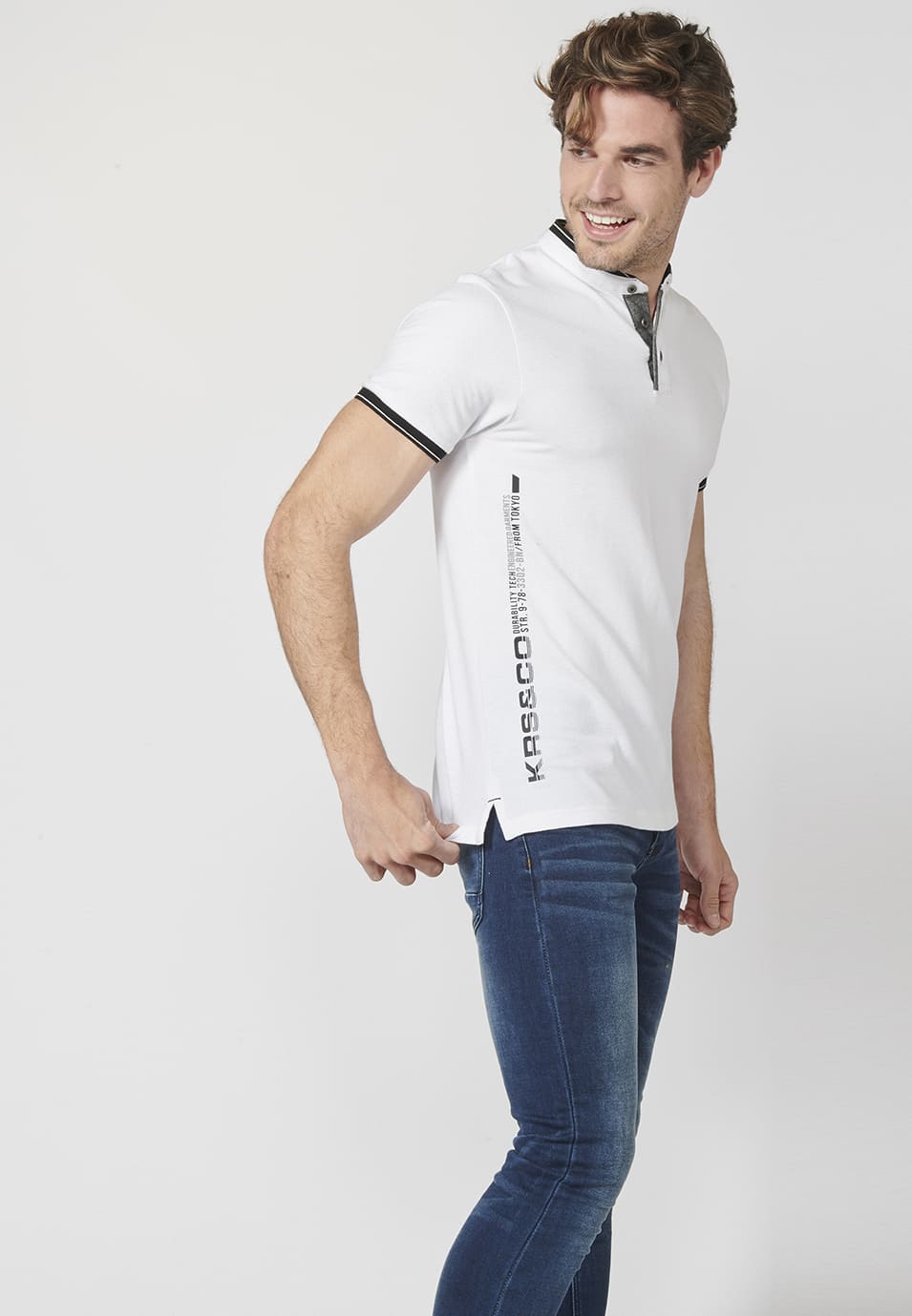 Polo Piqué Hombre Cuello Mao Estampado Lateral – Koroshi 2211PC26