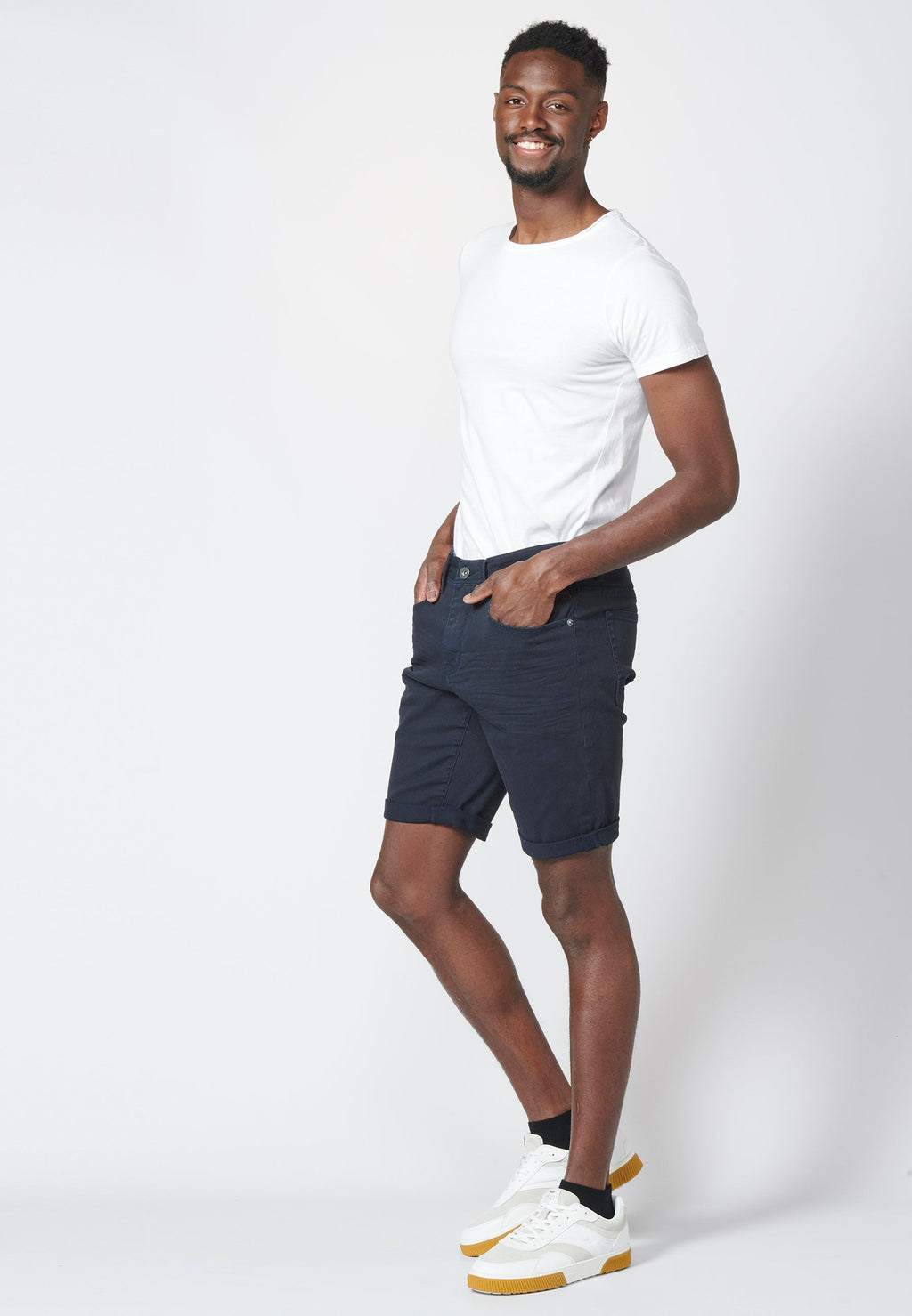 Bermuda Hombre Algodón Regular 5 Bolsillos con Vuelta – Koroshi 2211PS01