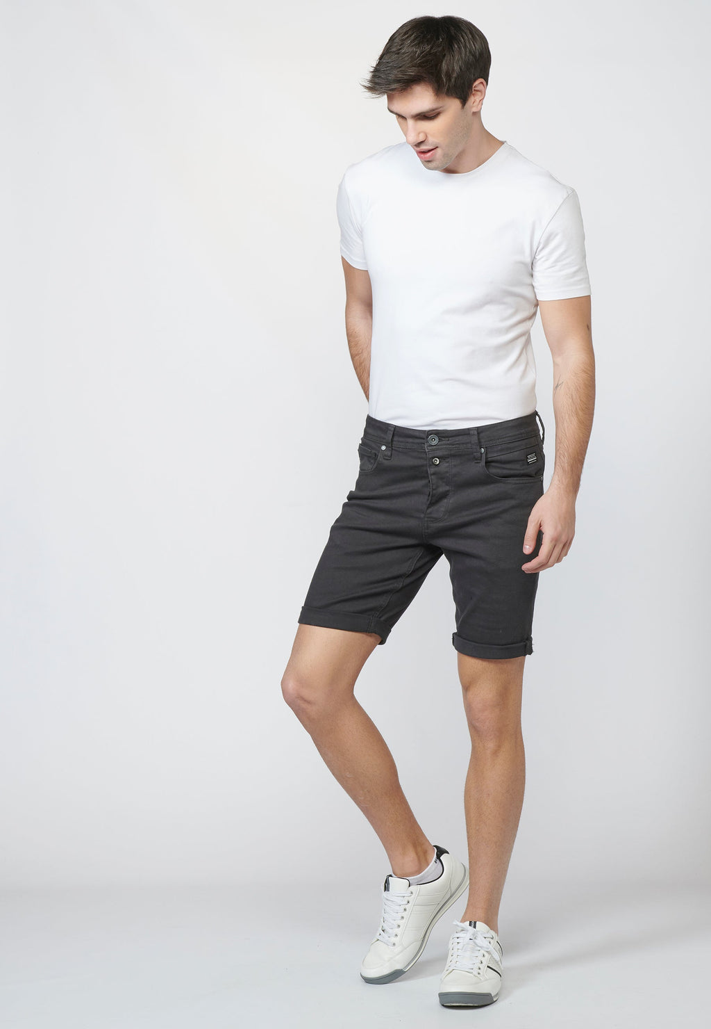 Short Hombre Tapered Algodón con Cadena Extraíble – Koroshi 2211PS03