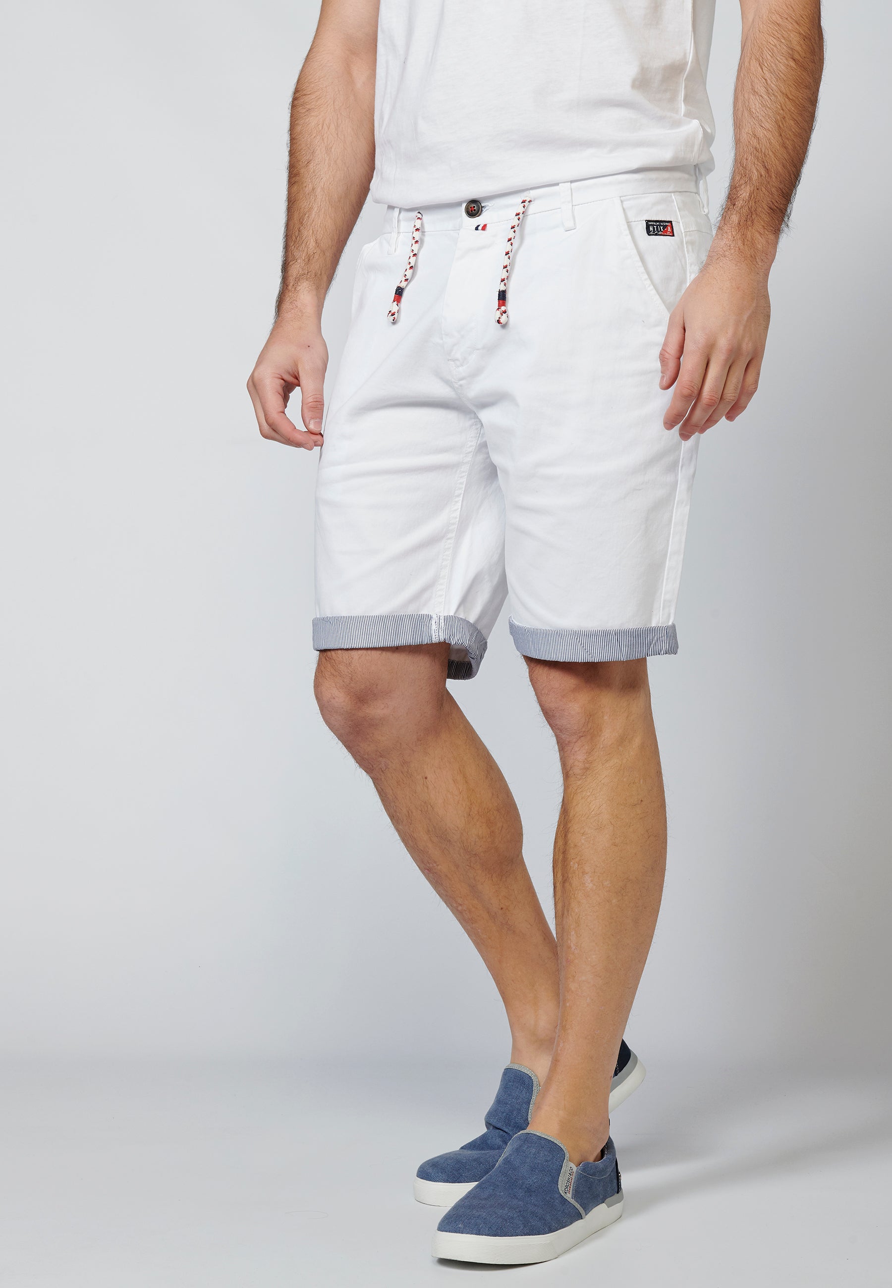 Bermuda Chino con Cordón y Vuelta a Contraste Hombre – Koroshi 2211PS07