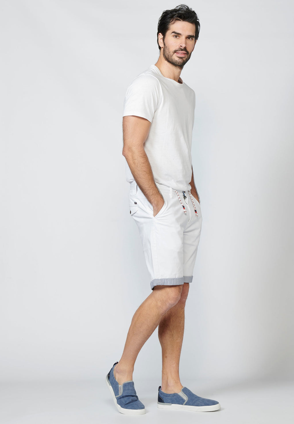 Bermuda Chino con Cordón y Vuelta a Contraste Hombre – Koroshi 2211PS07