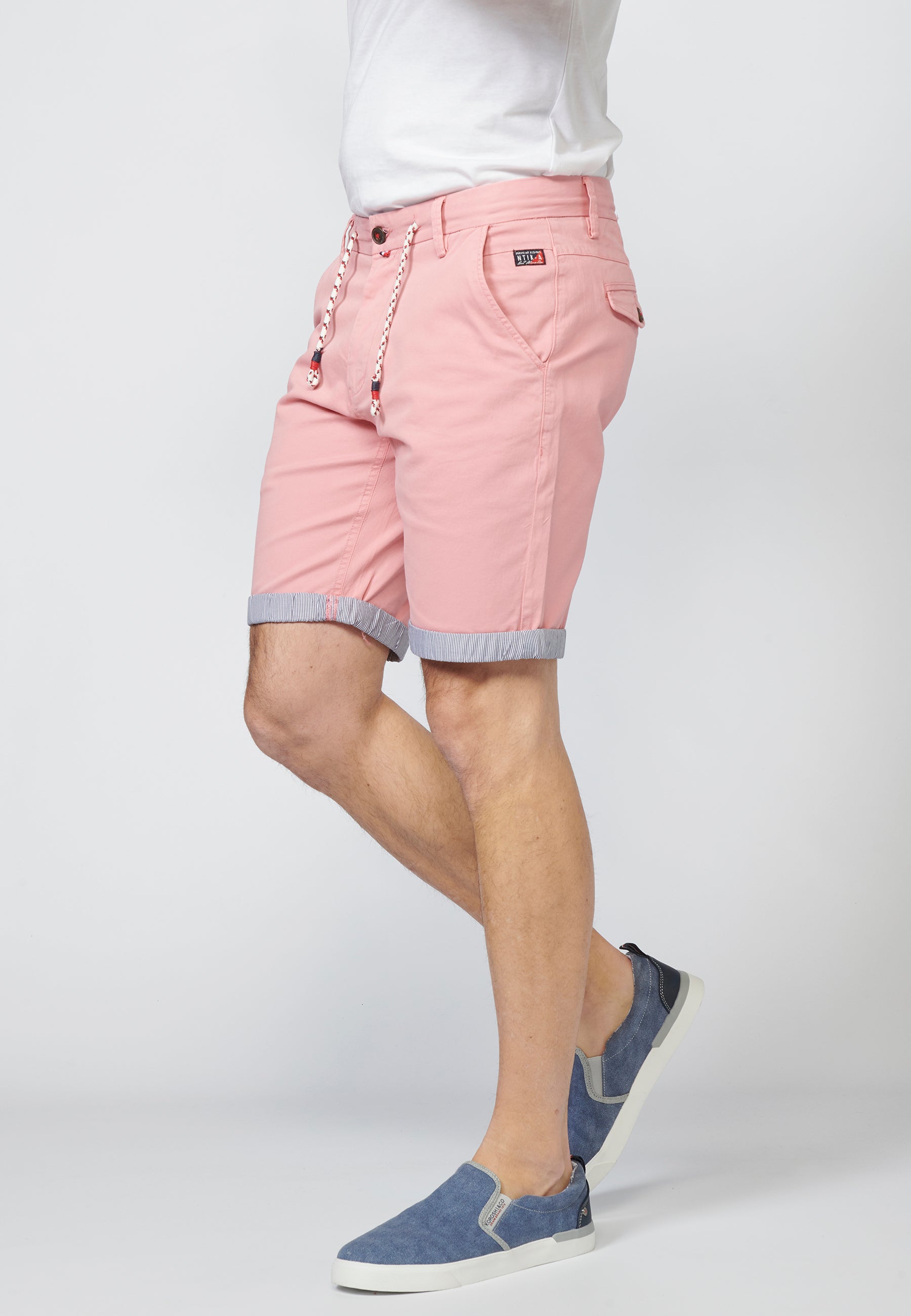 Bermuda Chino con Cordón y Vuelta a Contraste Hombre – Koroshi 2211PS07