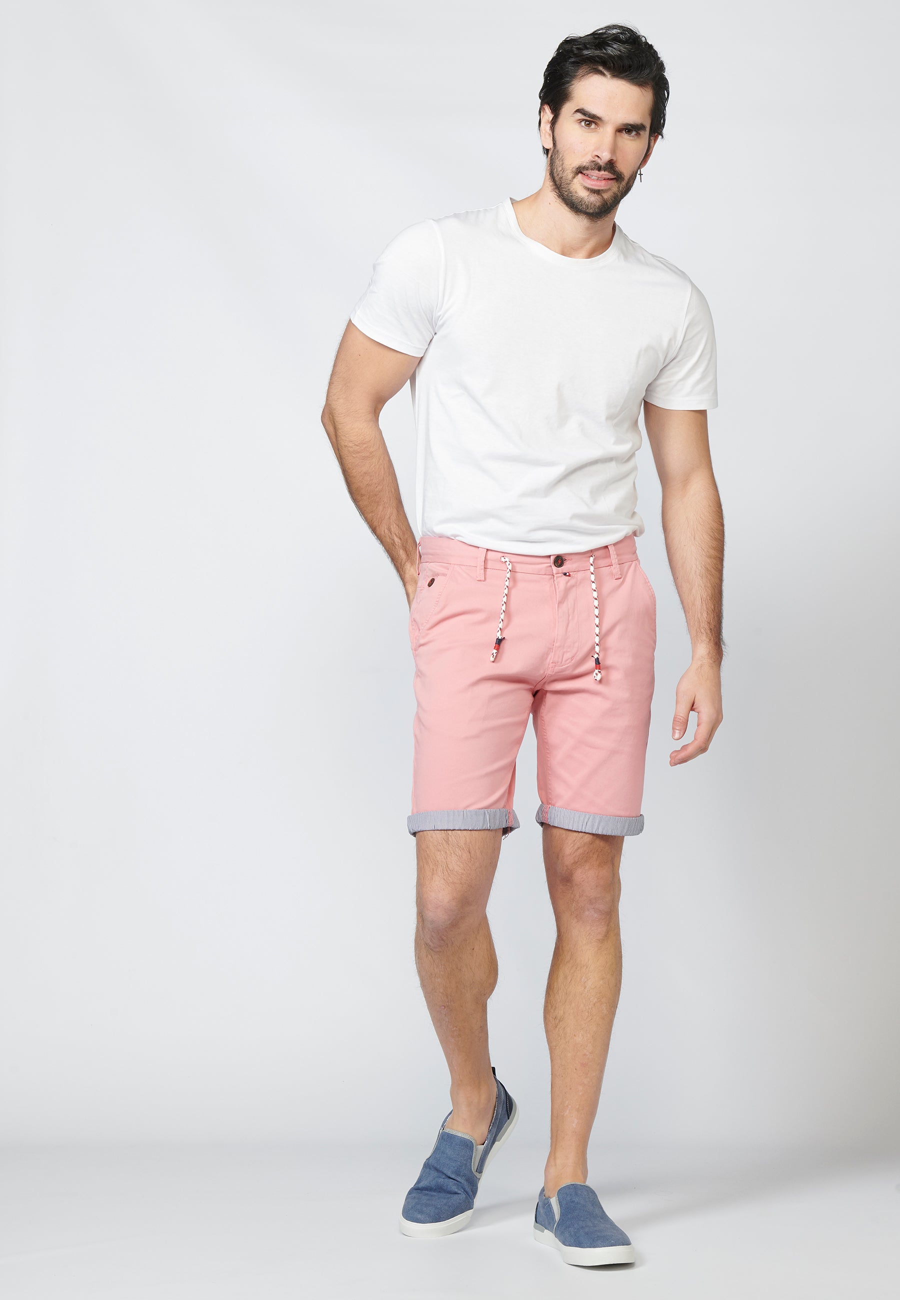 Bermuda Chino con Cordón y Vuelta a Contraste Hombre – Koroshi 2211PS07