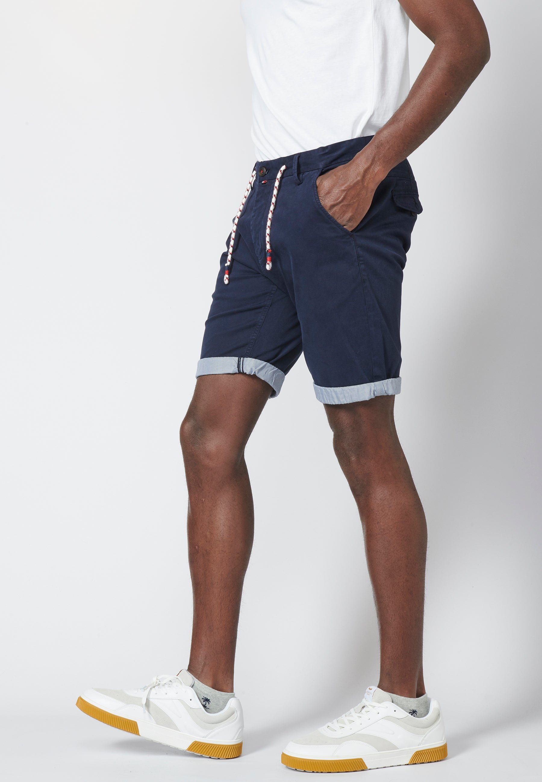 Bermuda Chino con Cordón y Vuelta a Contraste Hombre – Koroshi 2211PS07