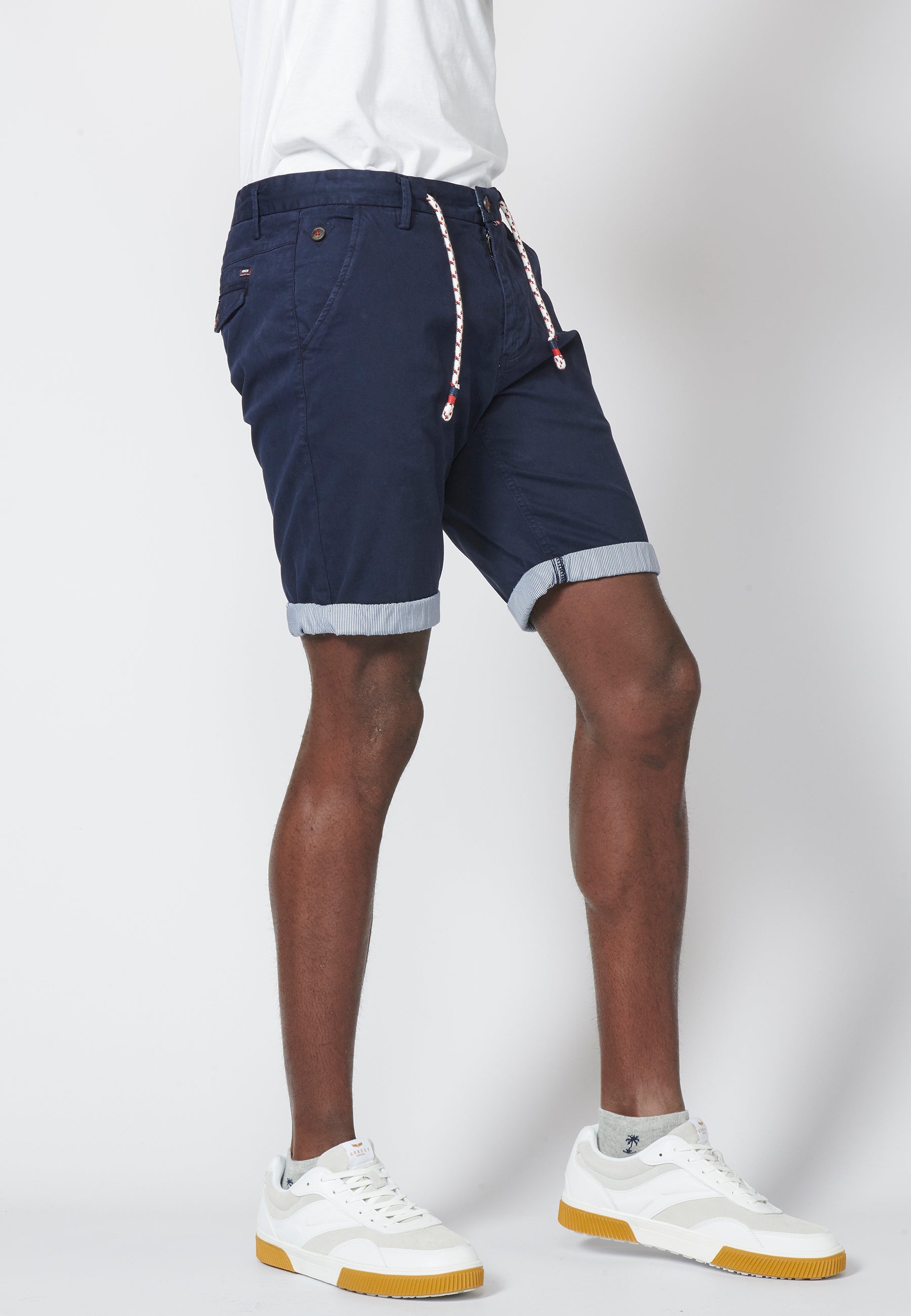 Bermuda Chino con Cordón y Vuelta a Contraste Hombre – Koroshi 2211PS07