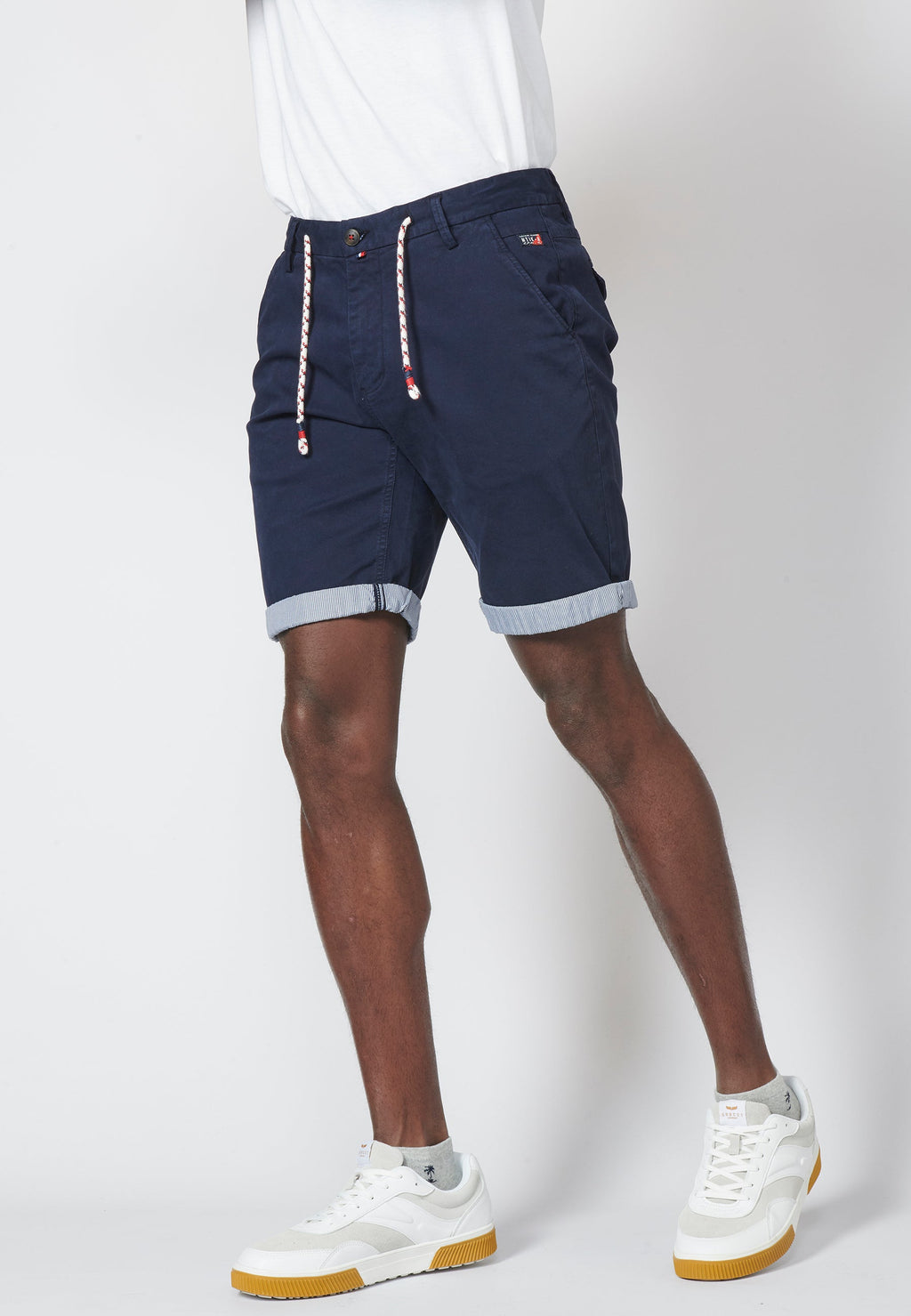 Bermuda Chino con Cordón y Vuelta a Contraste Hombre – Koroshi 2211PS07