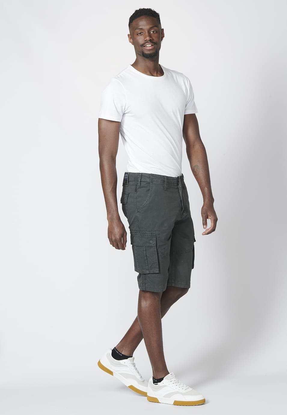 Bermuda Cargo de Algodón con Seis Bolsillos Hombre – Koroshi 2211PS11