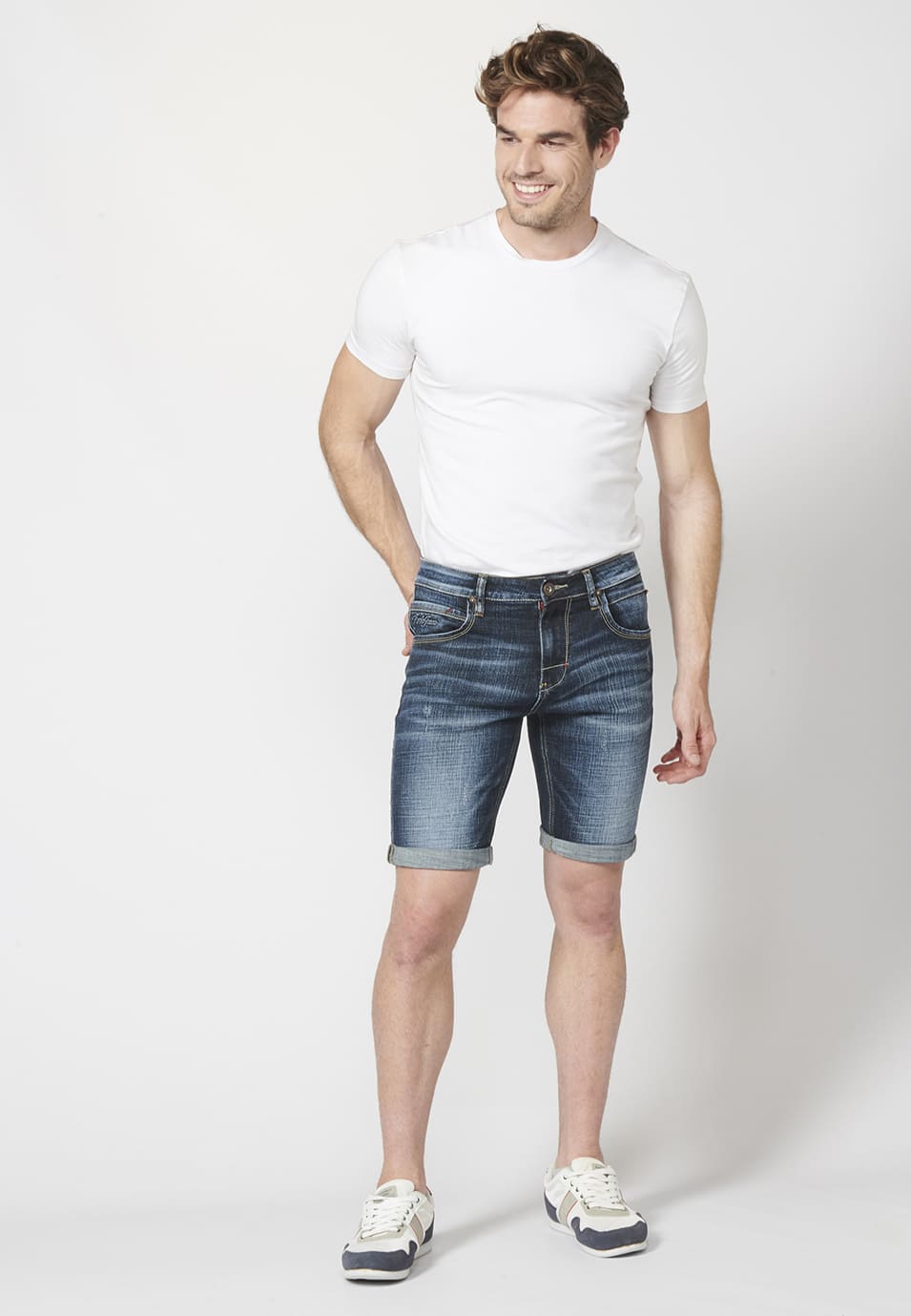 Bermuda Hombre Denim Regular Efecto Gastado – Koroshi Azul Oscuro