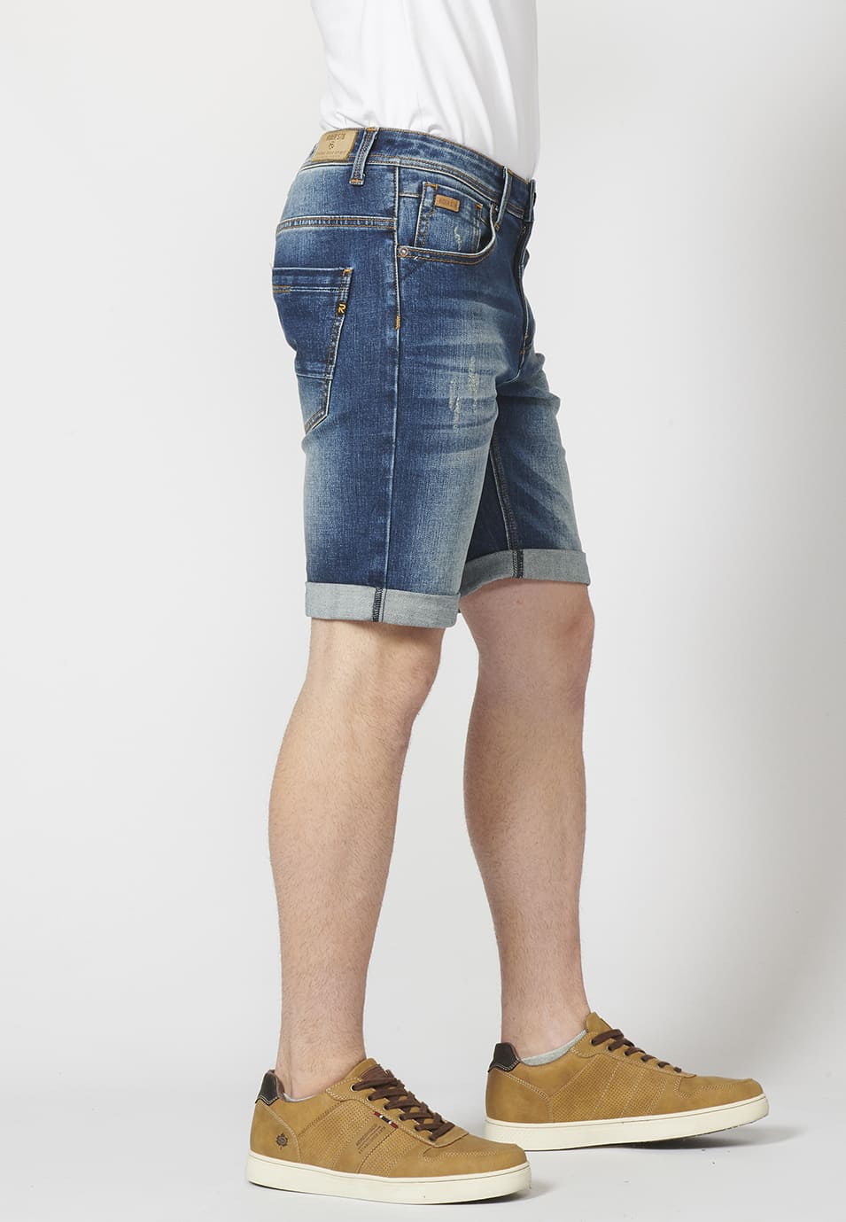 Pantalón Corto Denim Azul Medio Regular Fit Desgastado 5 Bolsillos Bajo Vuelta Hombre – KOROSHI