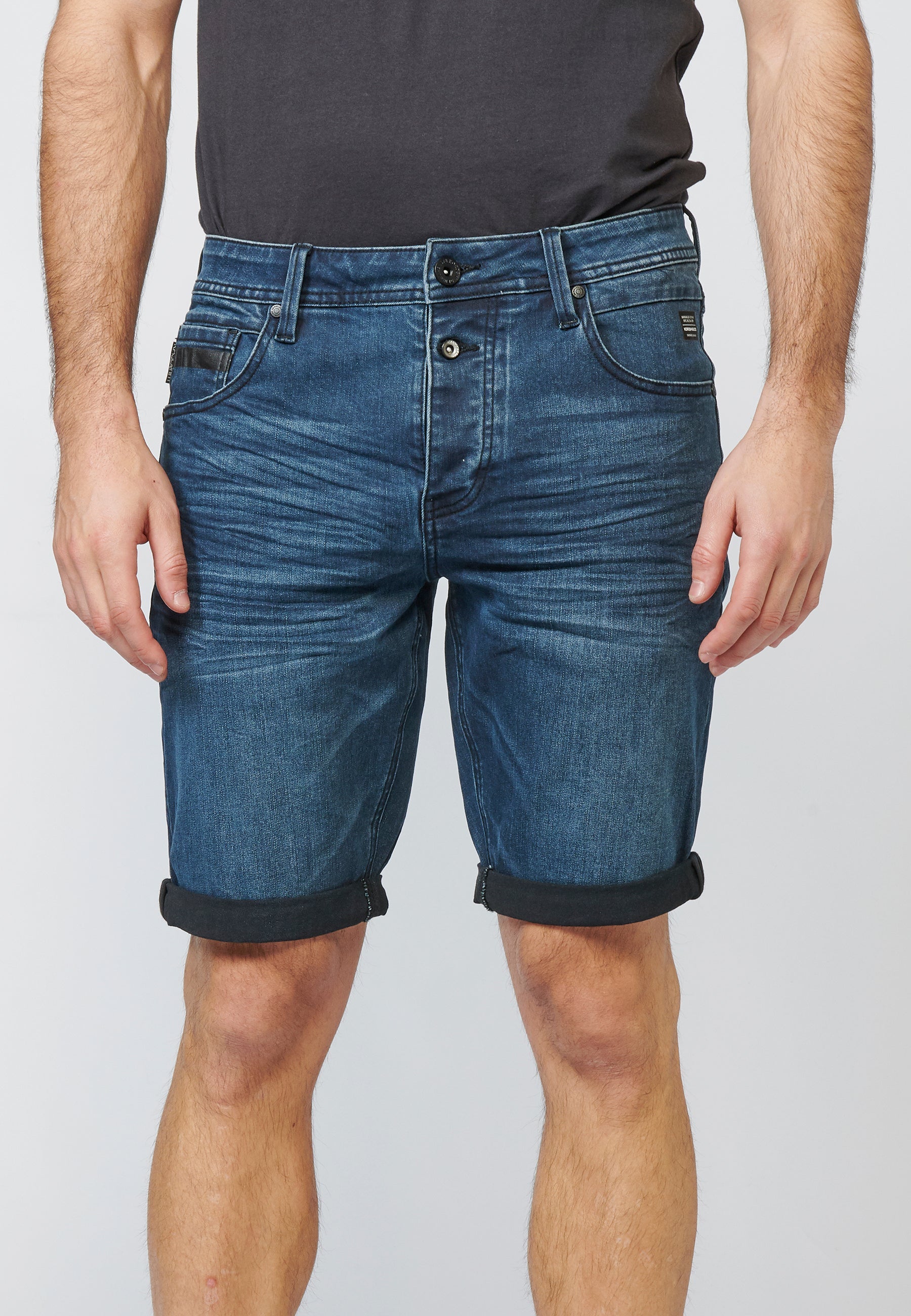Bermuda Hombre Denim Tapered Desgastada Bordado – Koroshi Azul Oscuro